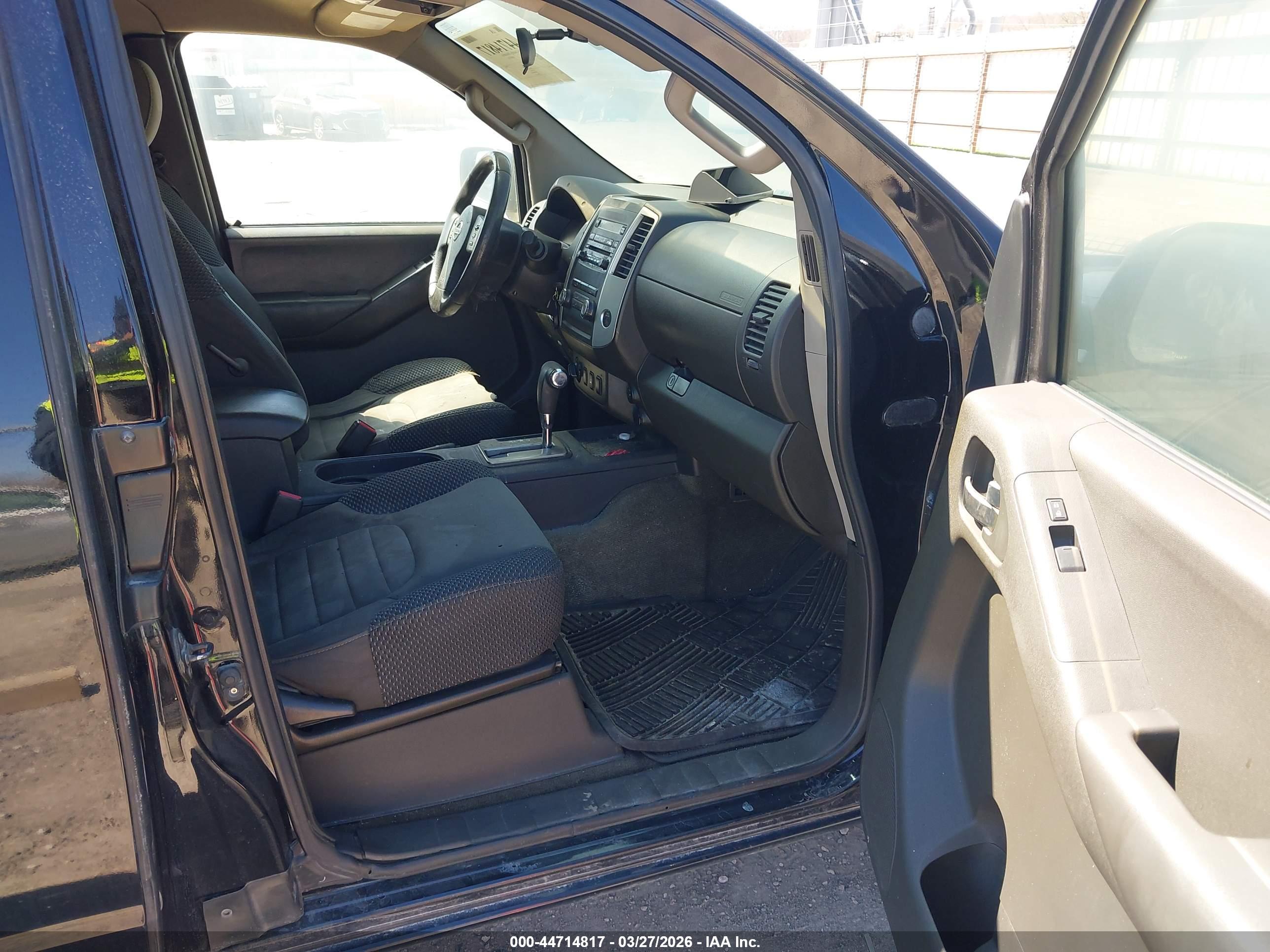 NISSAN FRONTIER image 5