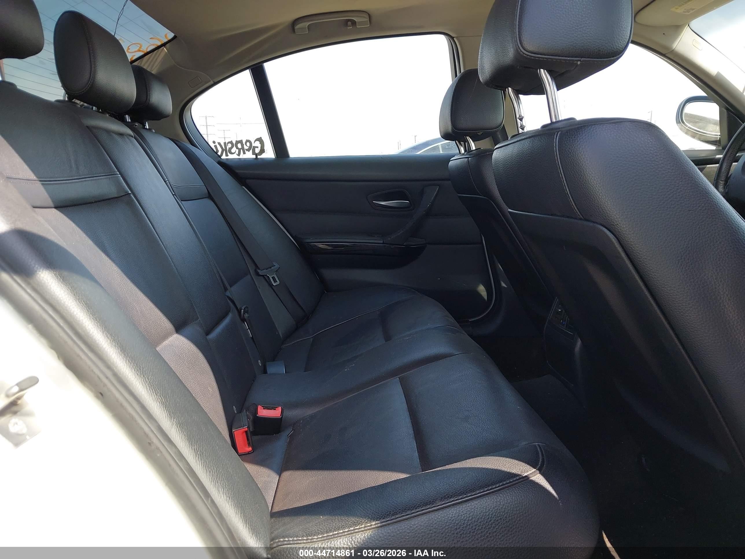 BMW 328I image 8