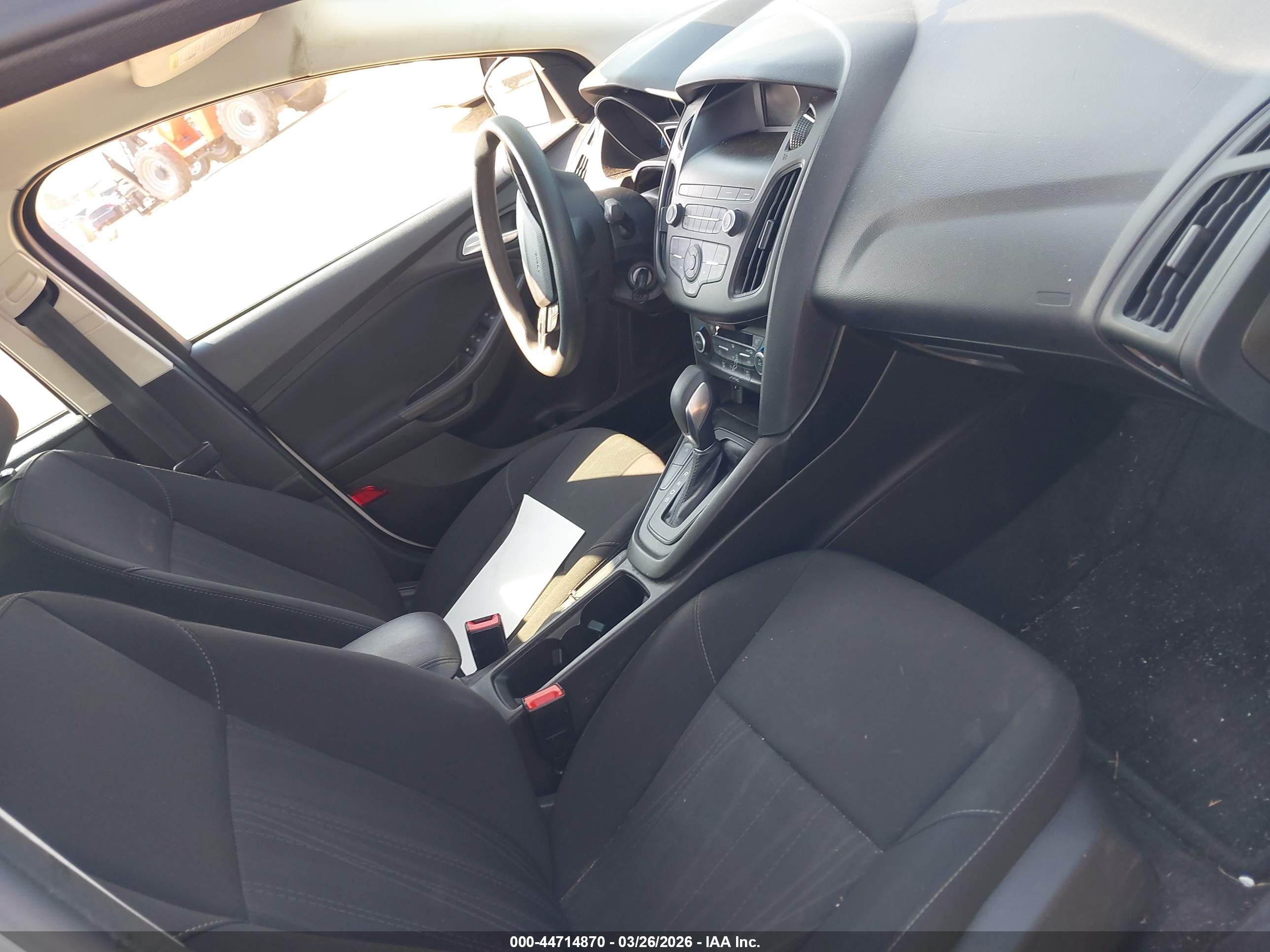 FORD FOCUS image 5