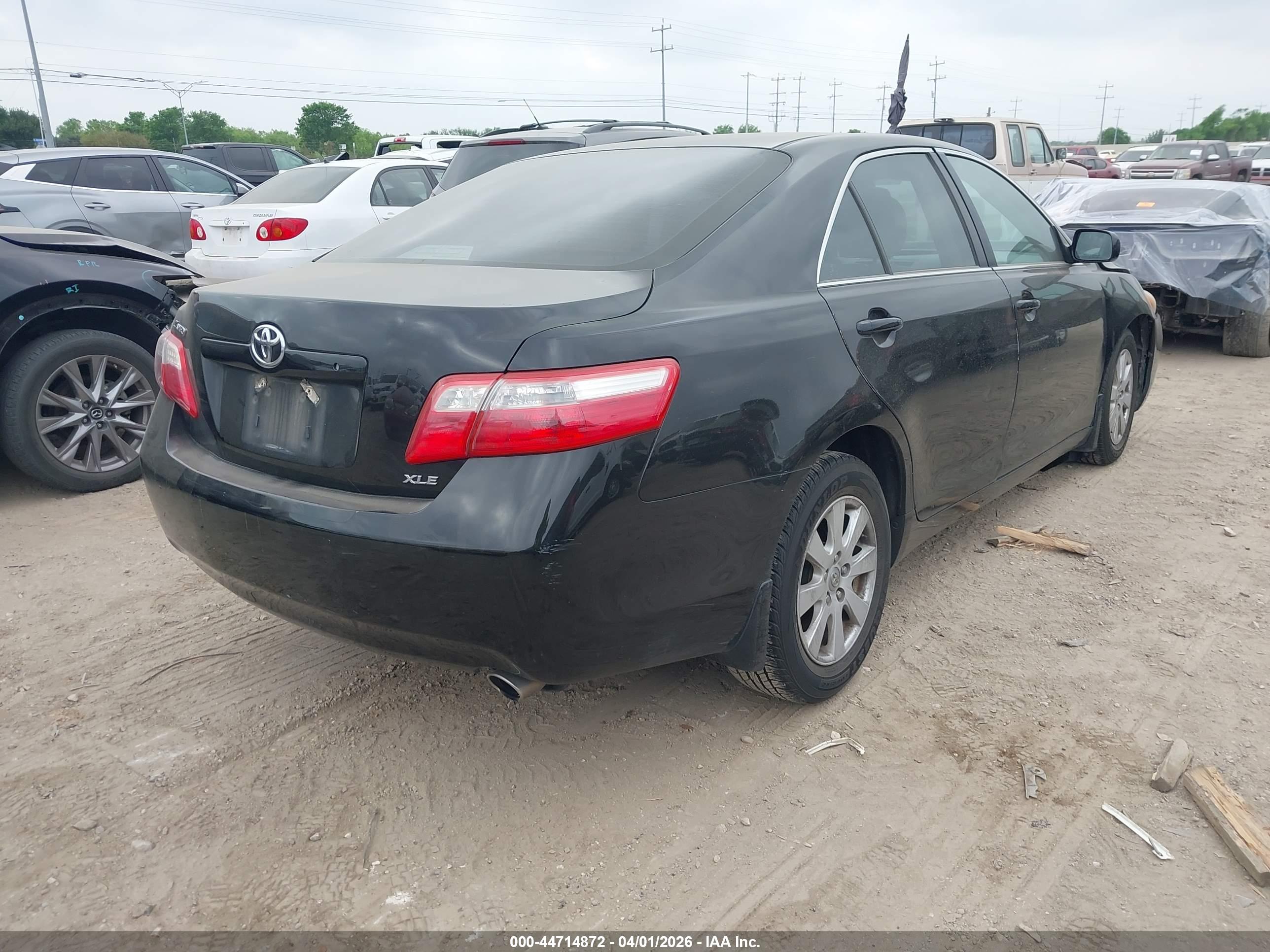 TOYOTA CAMRY image 4