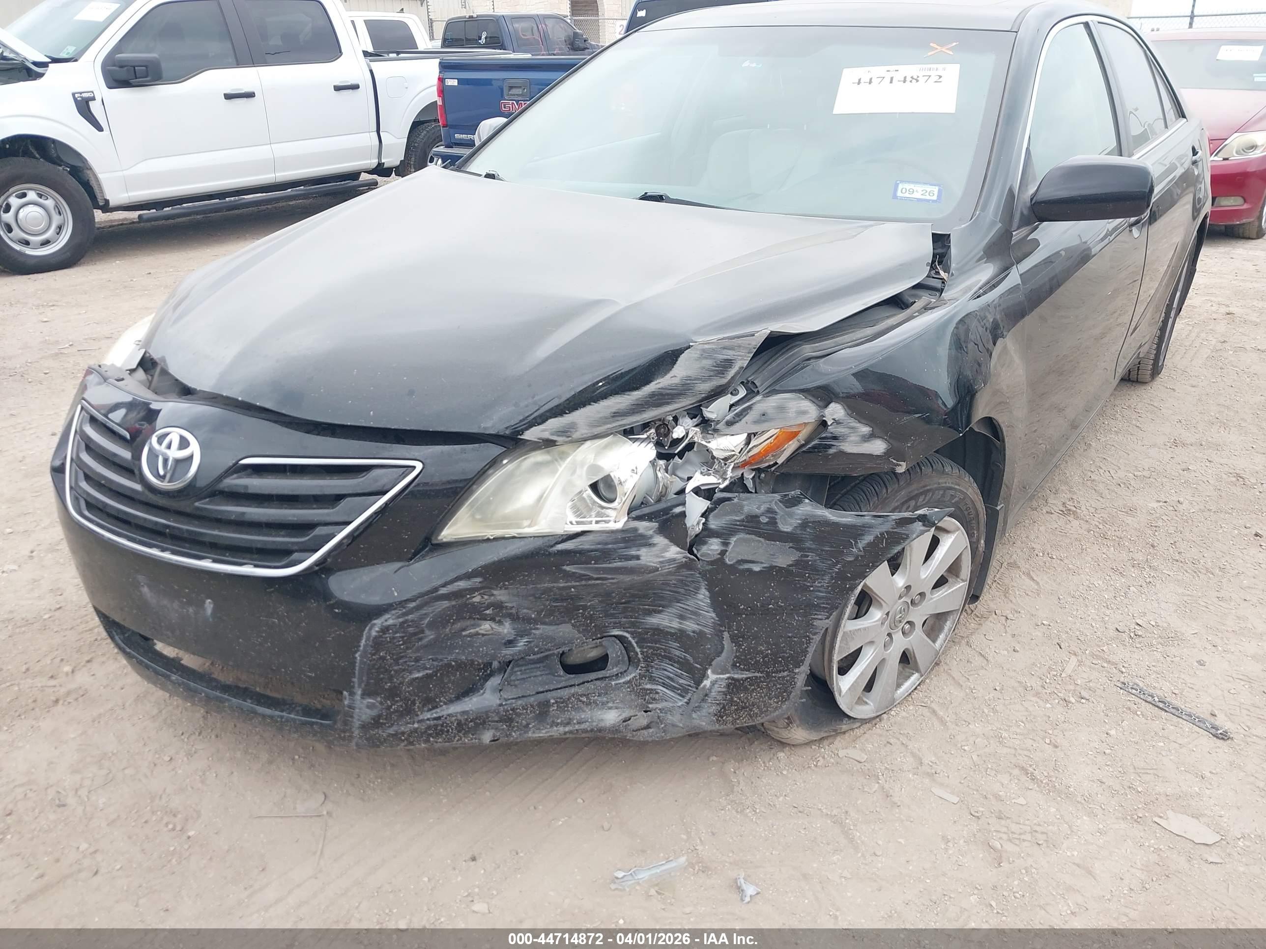 TOYOTA CAMRY image 6