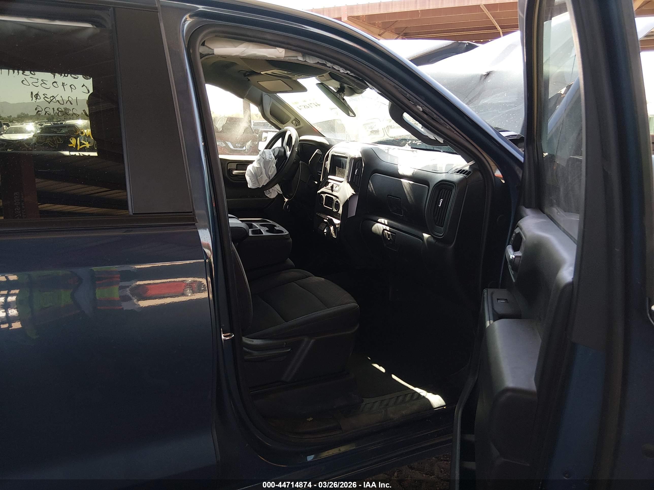 CHEVROLET SILVERADO image 5