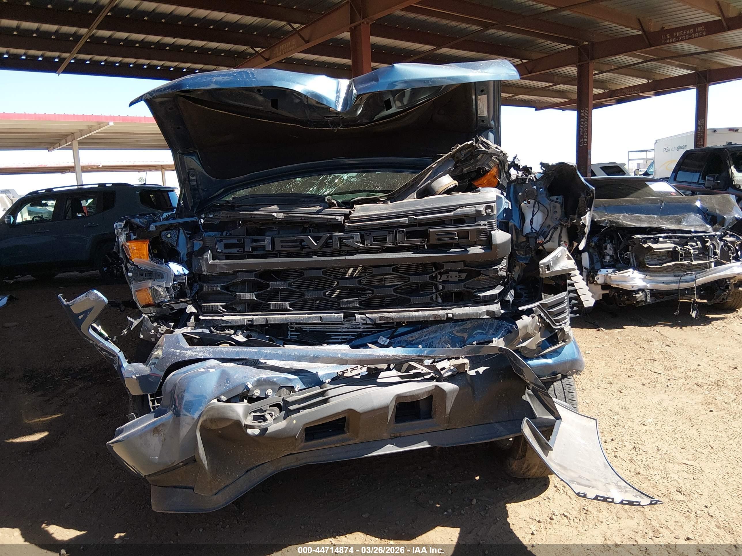 CHEVROLET SILVERADO image 6