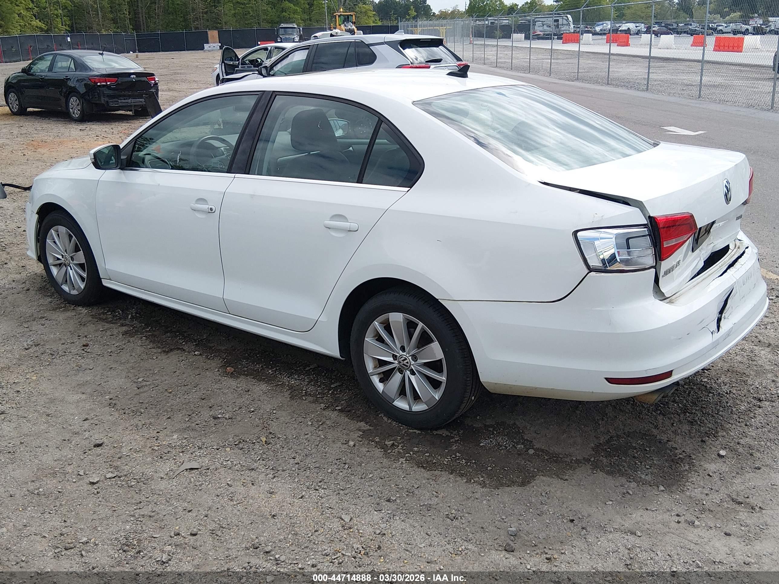 VOLKSWAGEN JETTA image 3