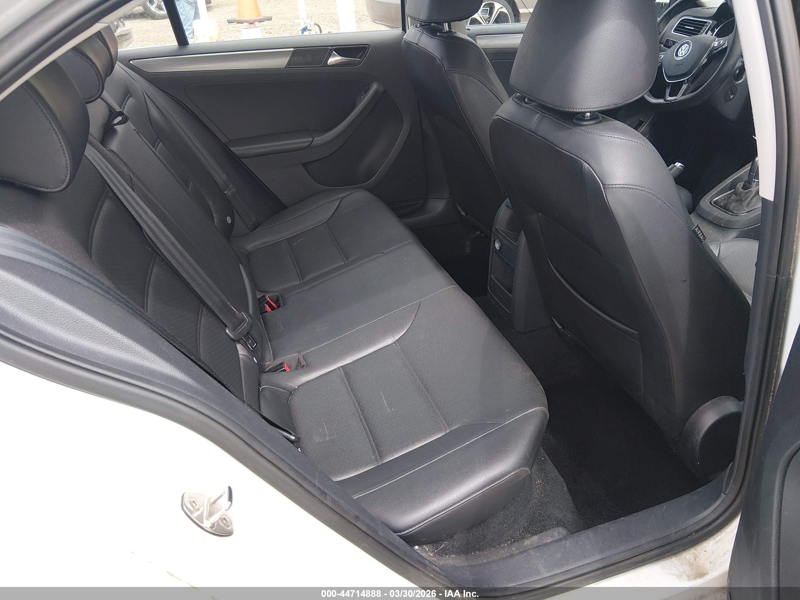 VOLKSWAGEN JETTA image 8