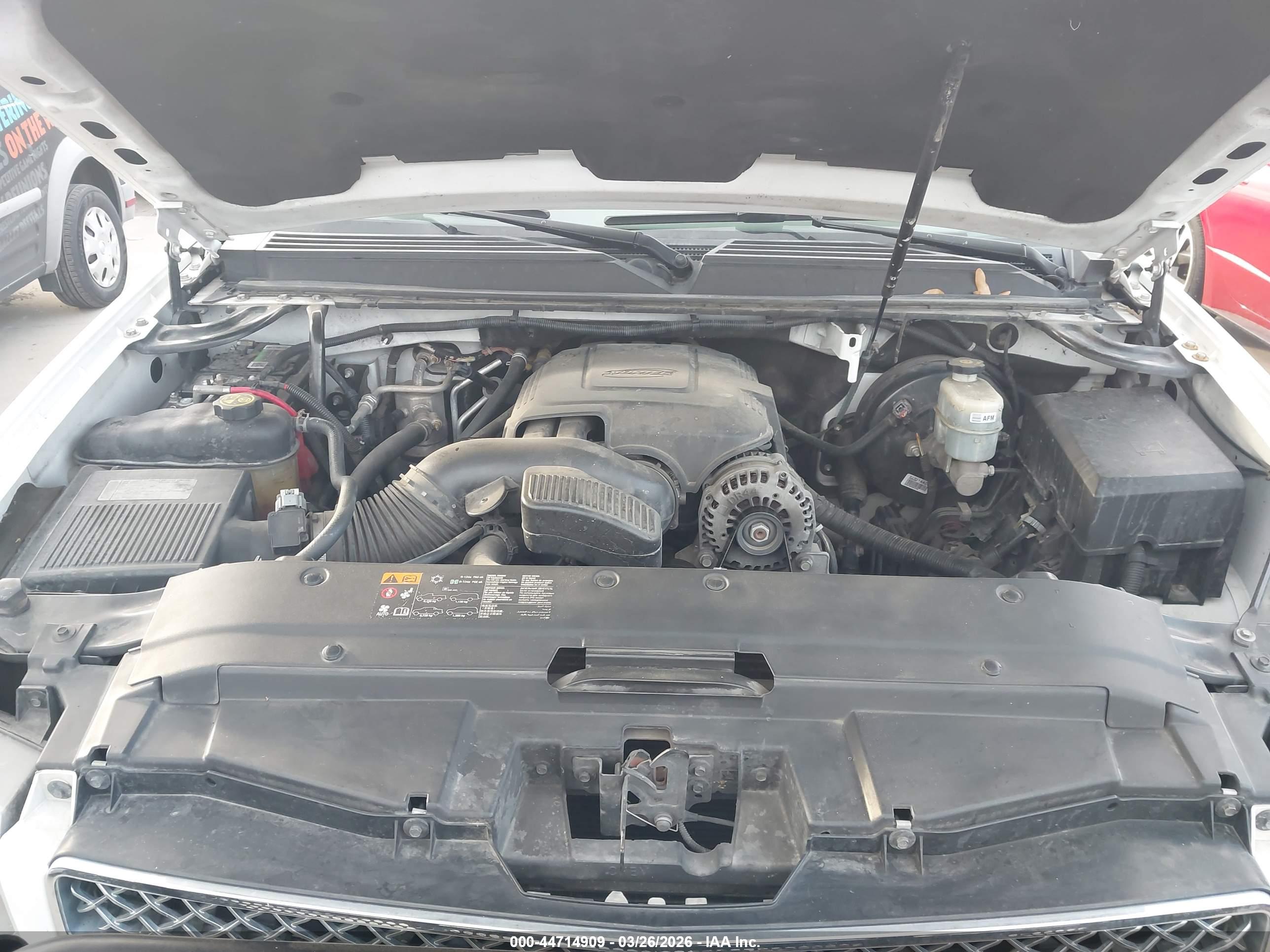 CHEVROLET TAHOE image 10