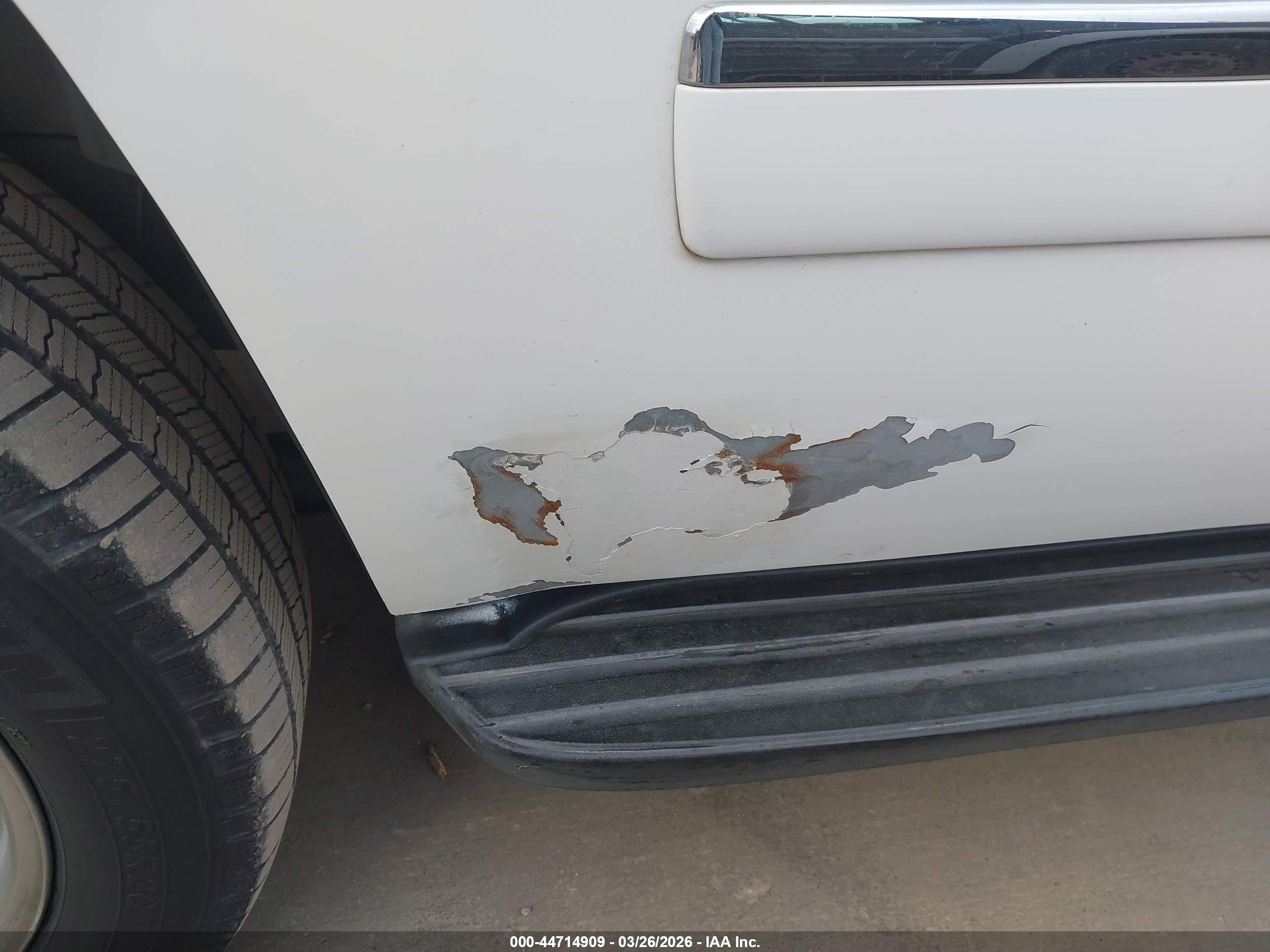 CHEVROLET TAHOE image 6