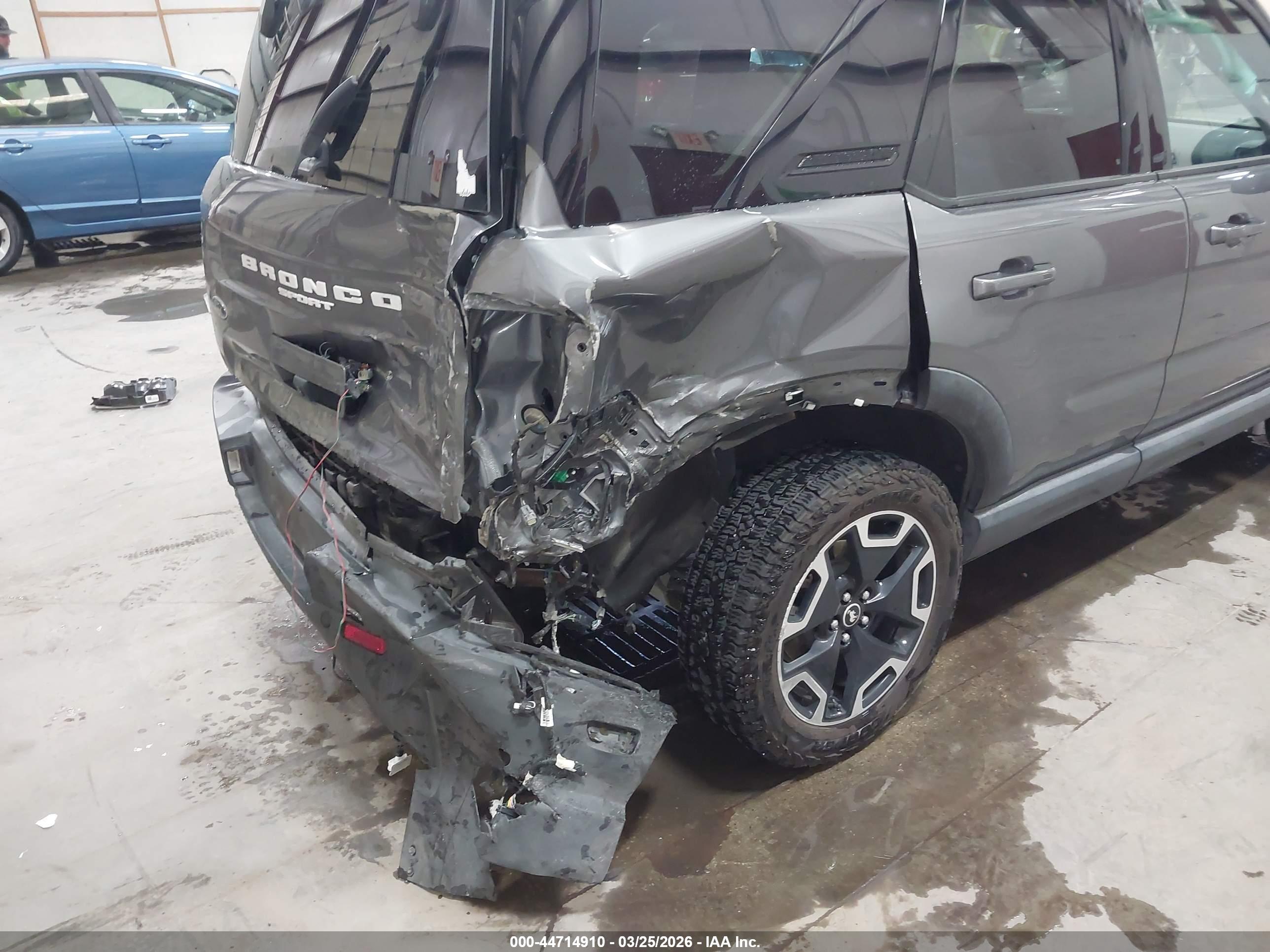 FORD BRONCO image 6