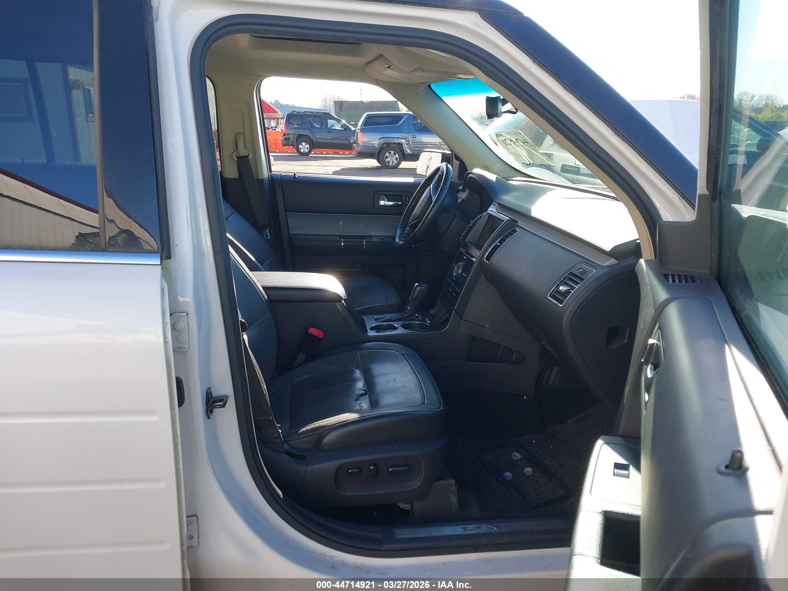 FORD FLEX image 5