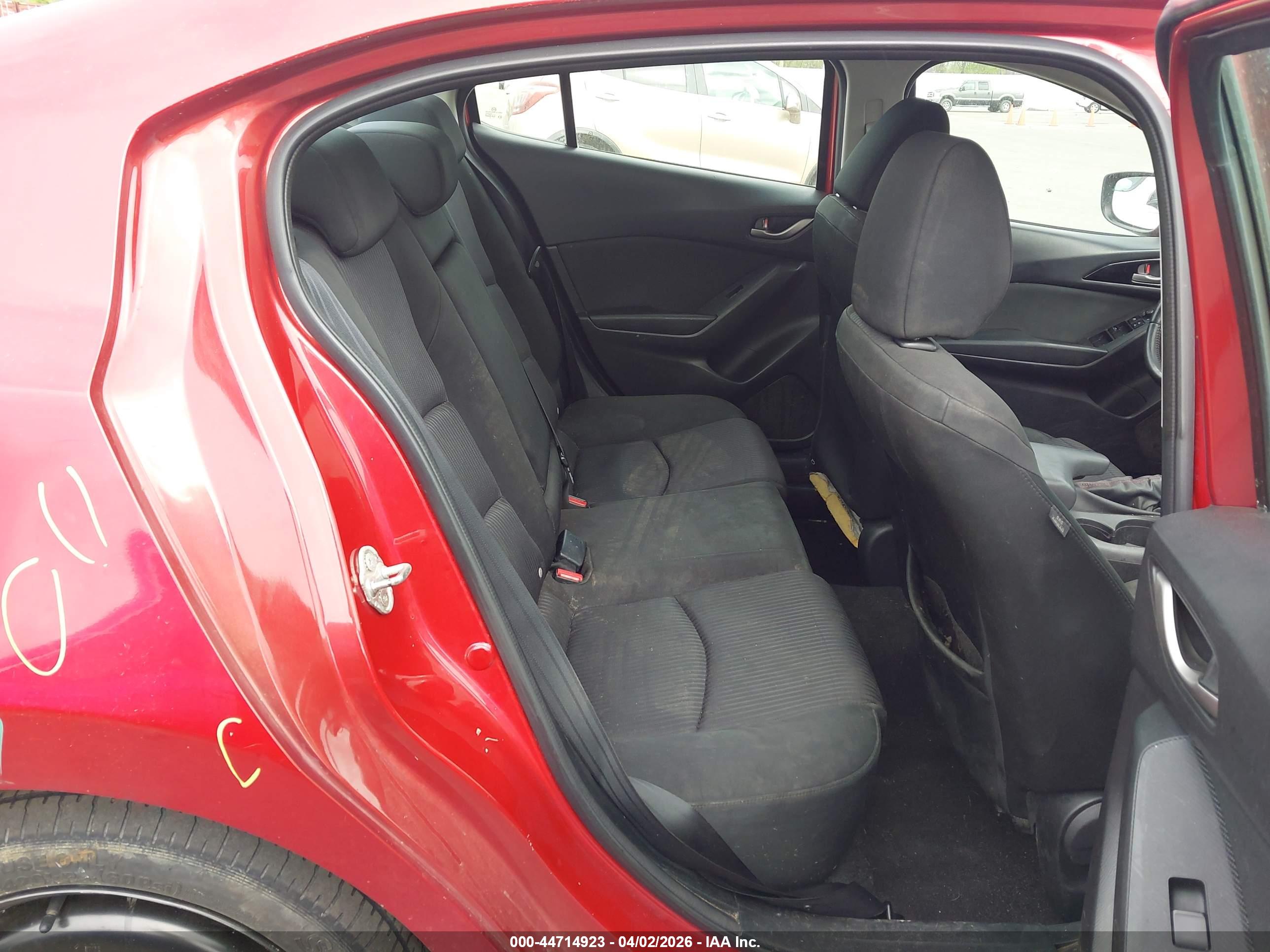 MAZDA MAZDA3 image 8