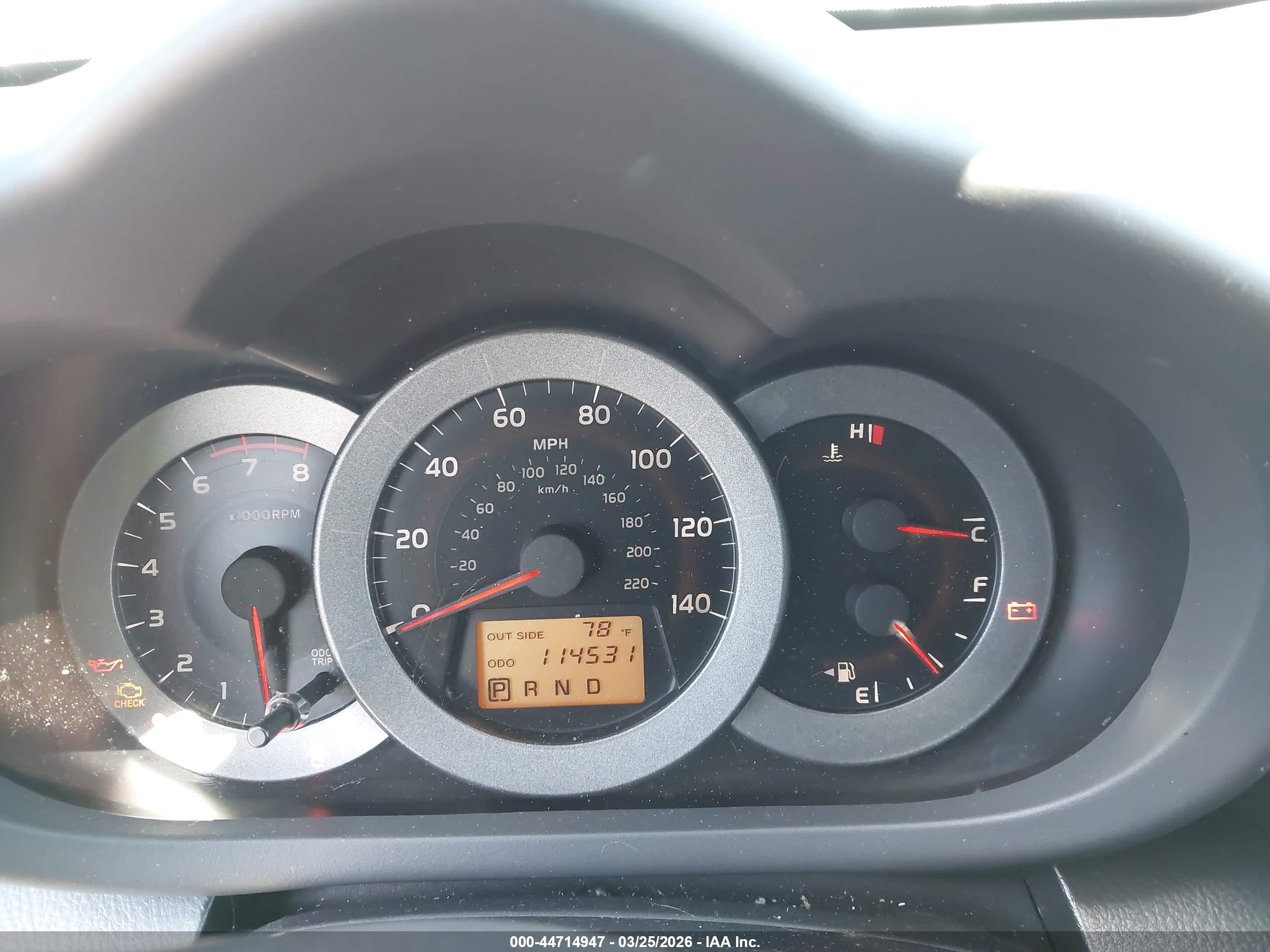 TOYOTA RAV4 image 7