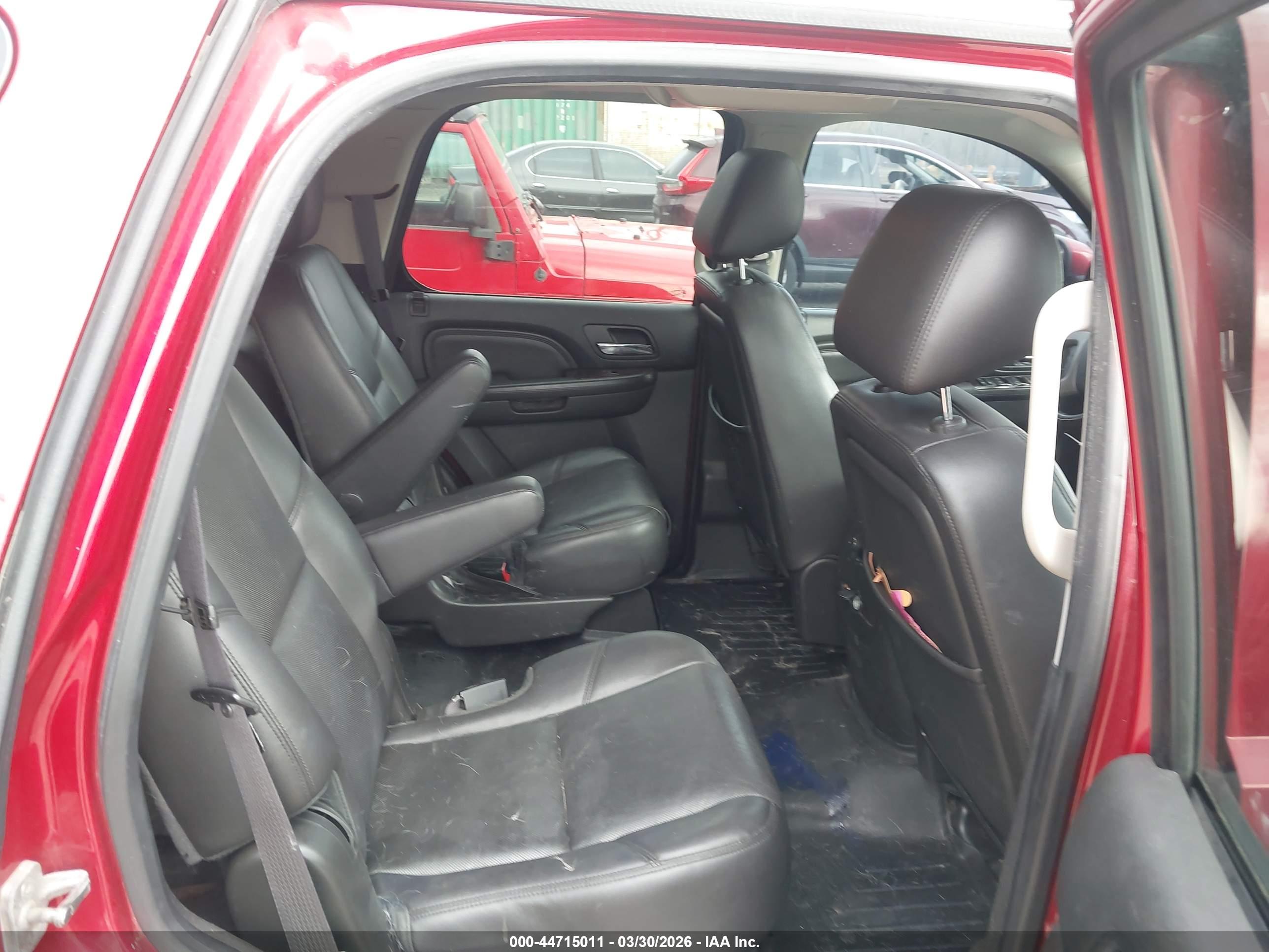 GMC YUKON image 8