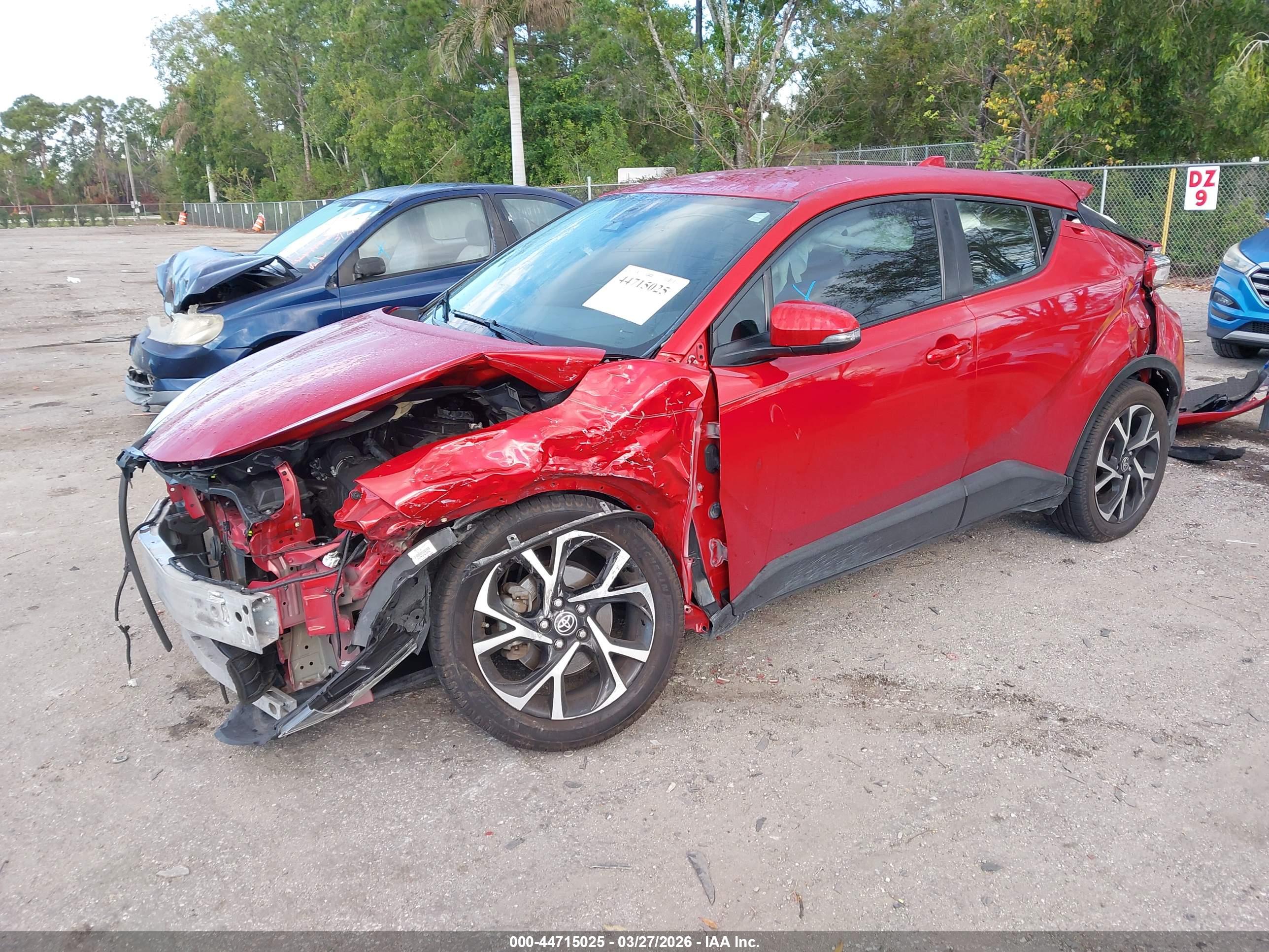 TOYOTA C-HR image 2