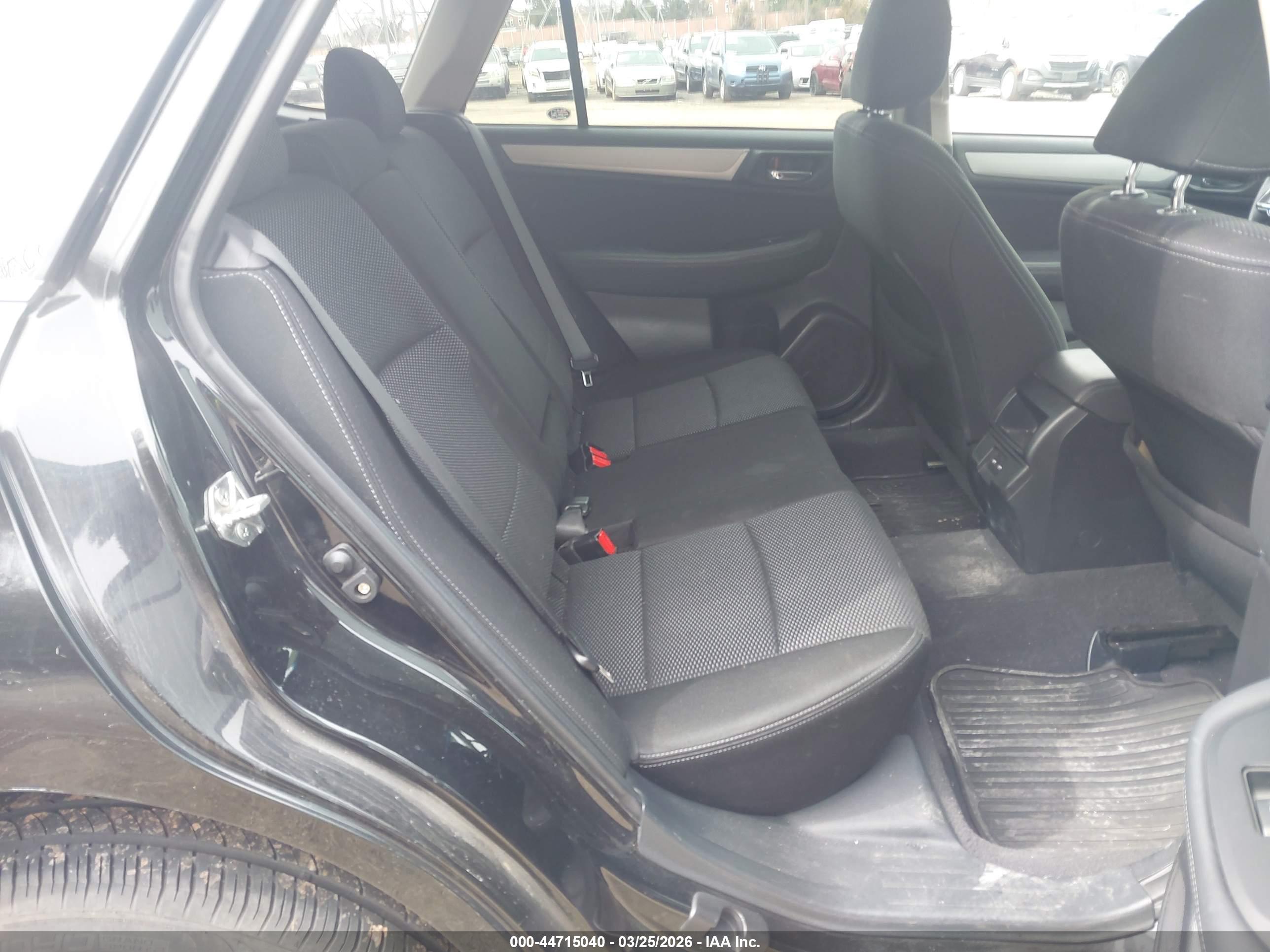 SUBARU OUTBACK image 8