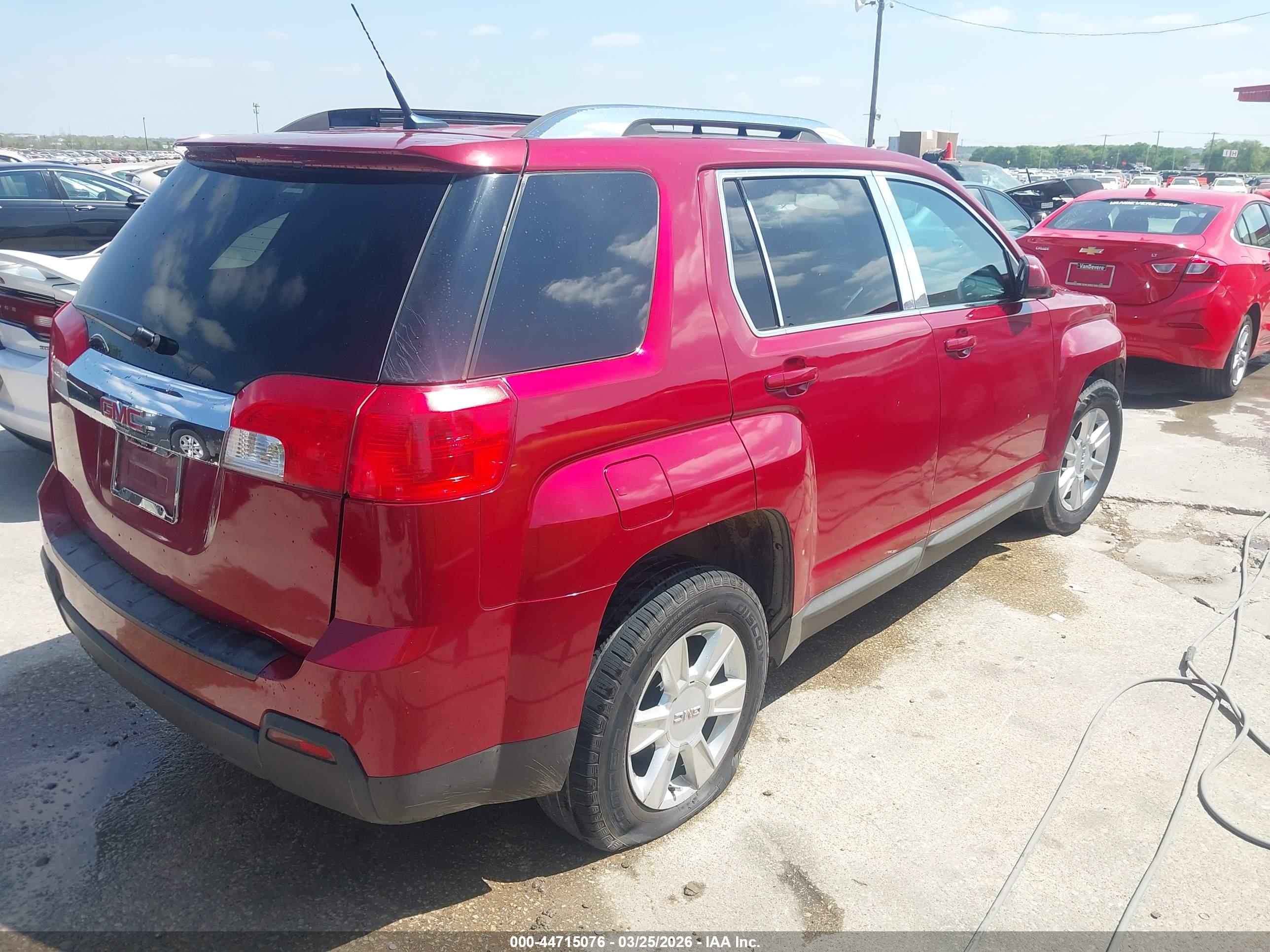 GMC TERRAIN image 4