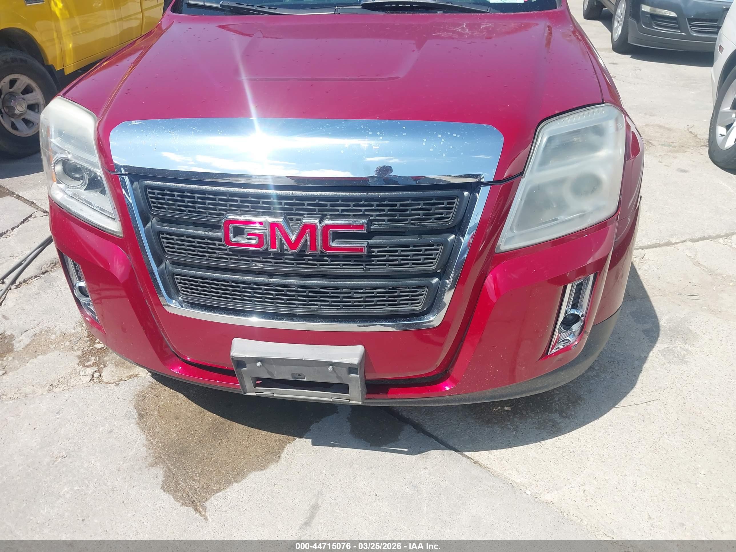 GMC TERRAIN image 6