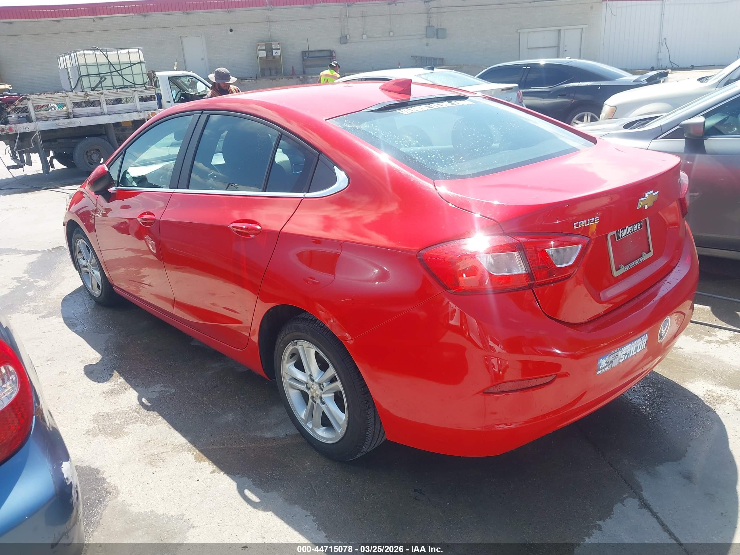 CHEVROLET CRUZE image 3