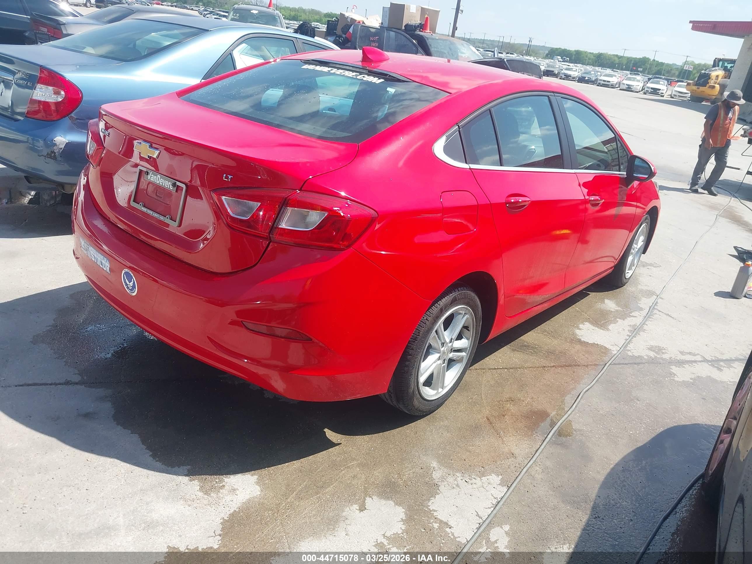 CHEVROLET CRUZE image 4