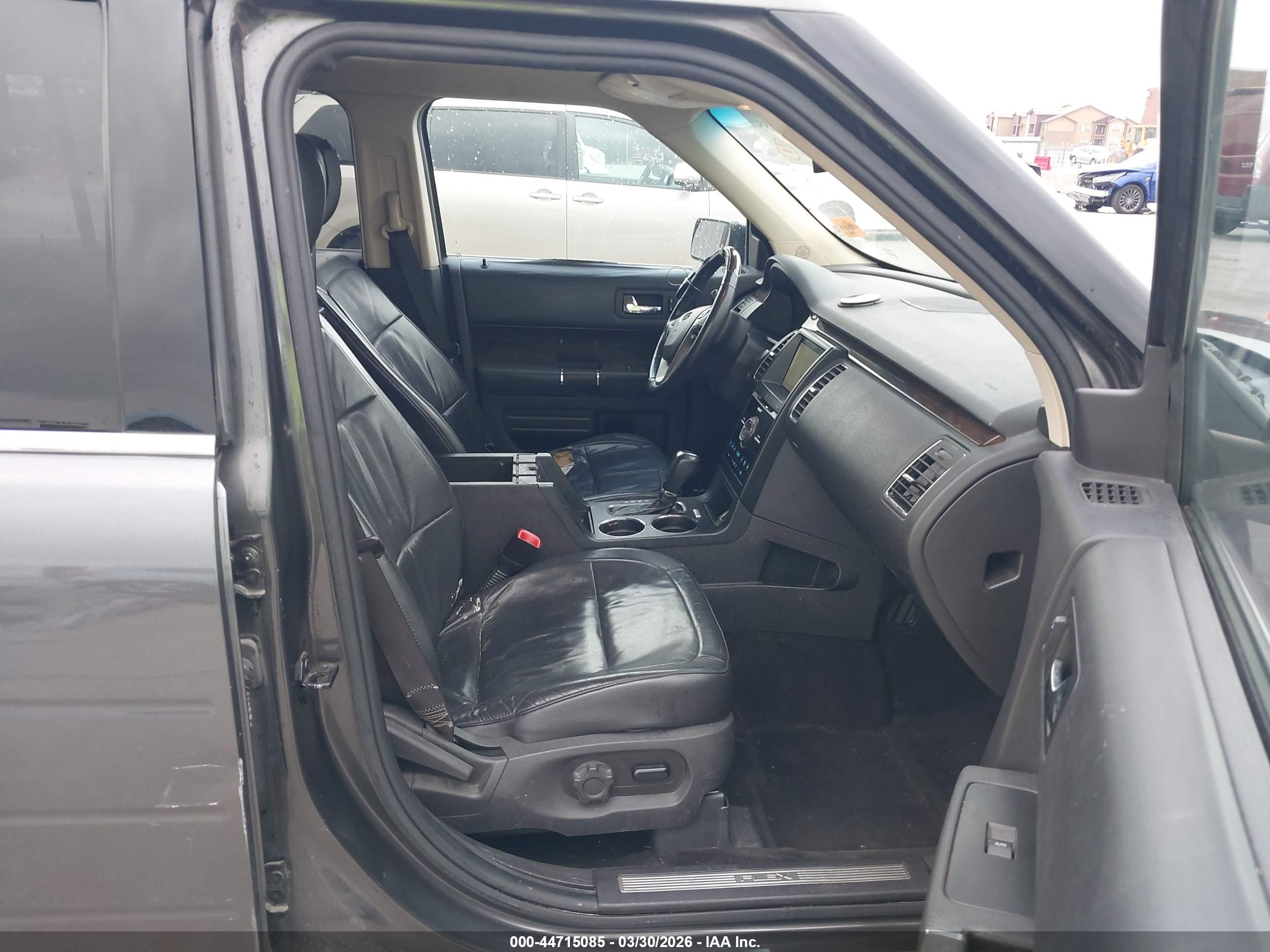 FORD FLEX image 5