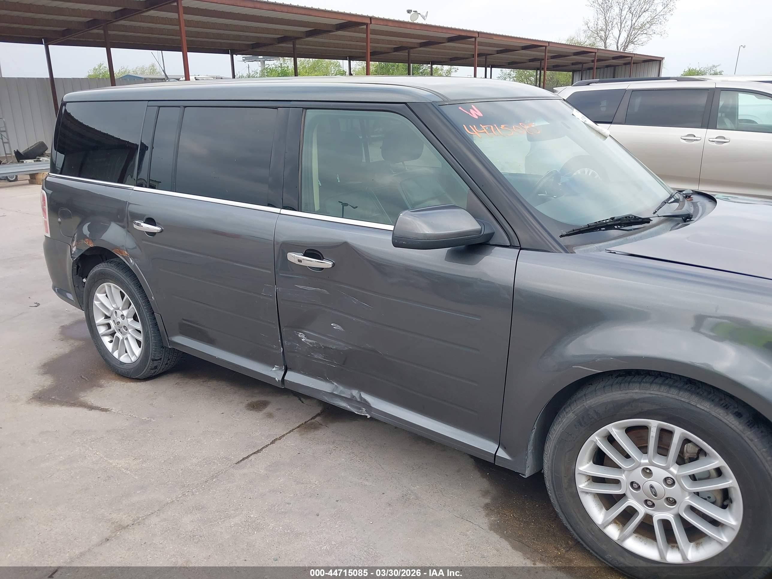 FORD FLEX image 6