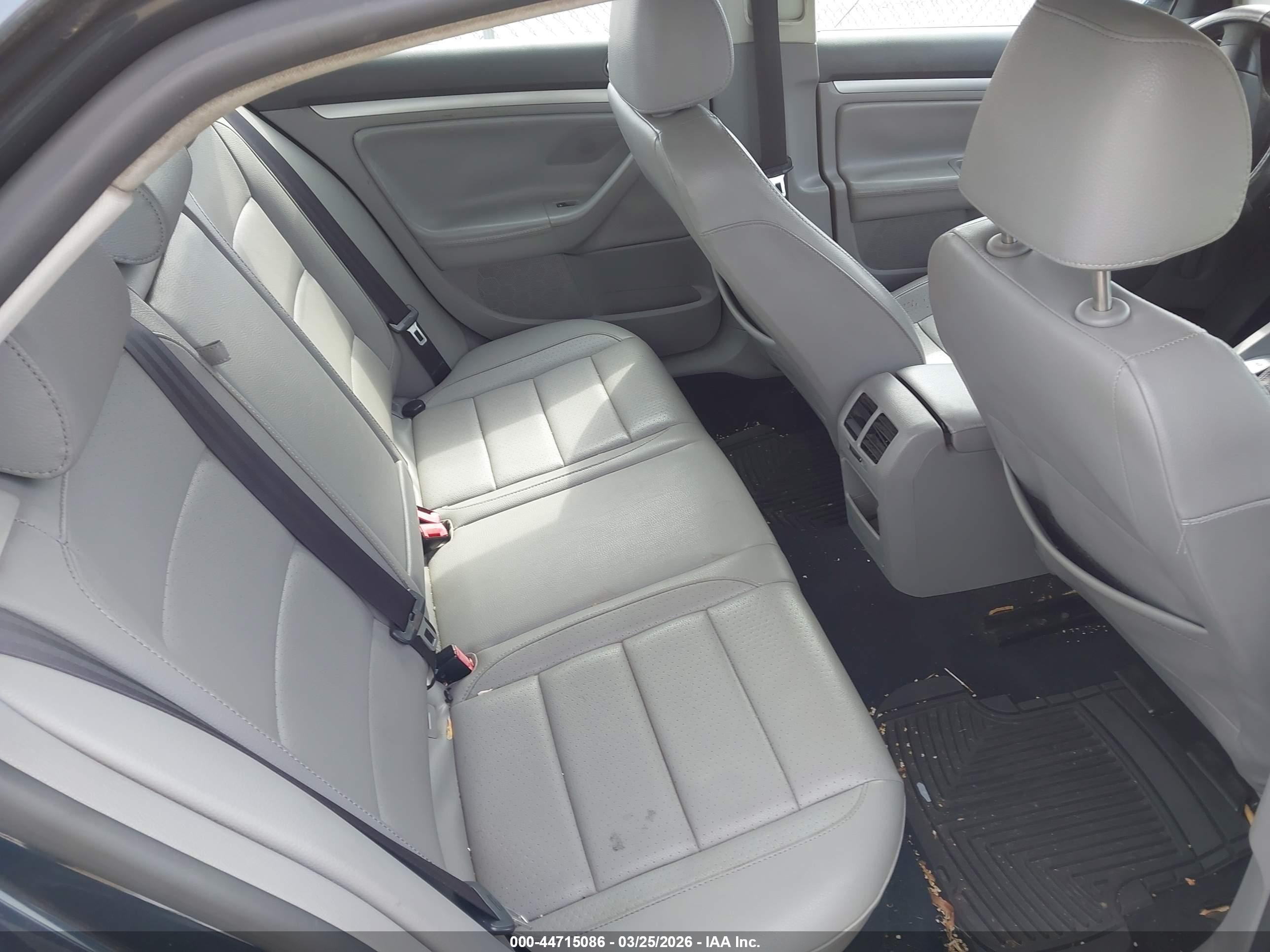VOLKSWAGEN JETTA image 8