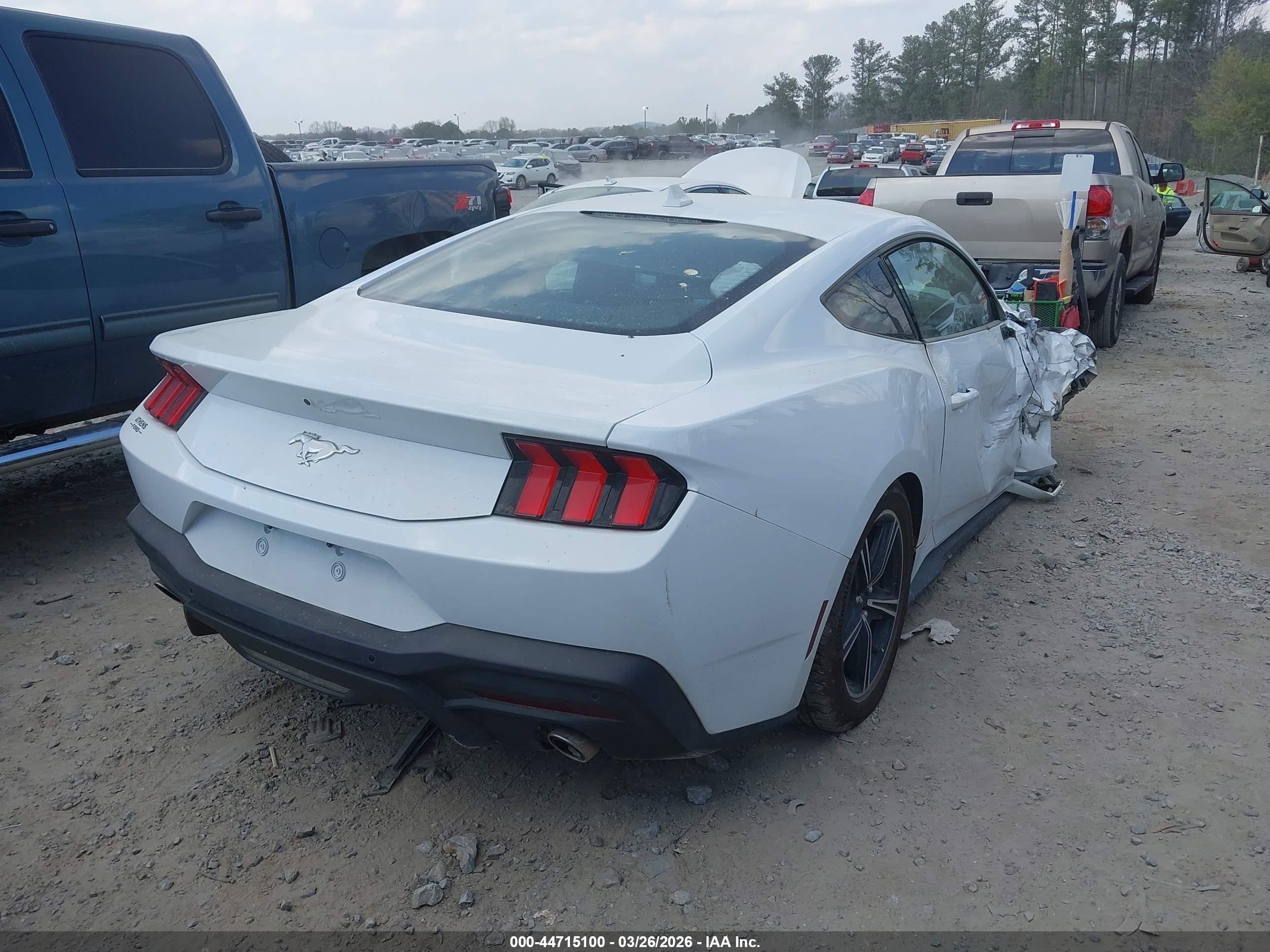 FORD MUSTANG image 4