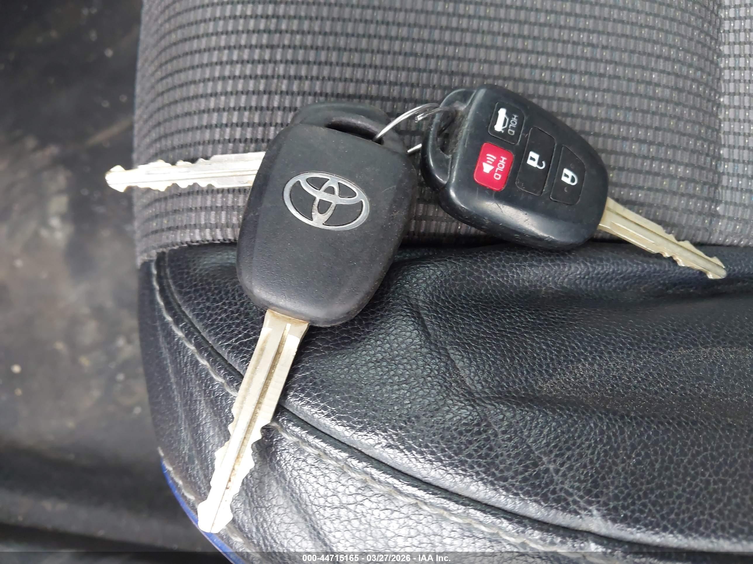 TOYOTA COROLLA image 11
