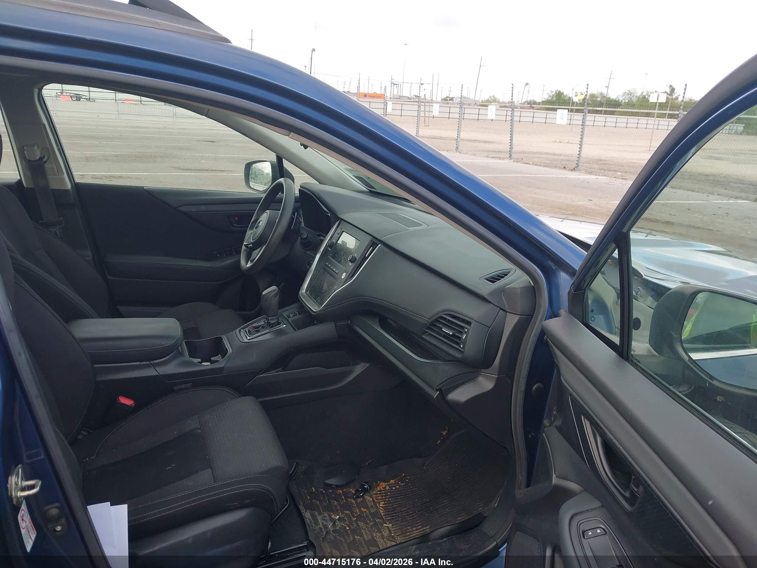 SUBARU OUTBACK image 5