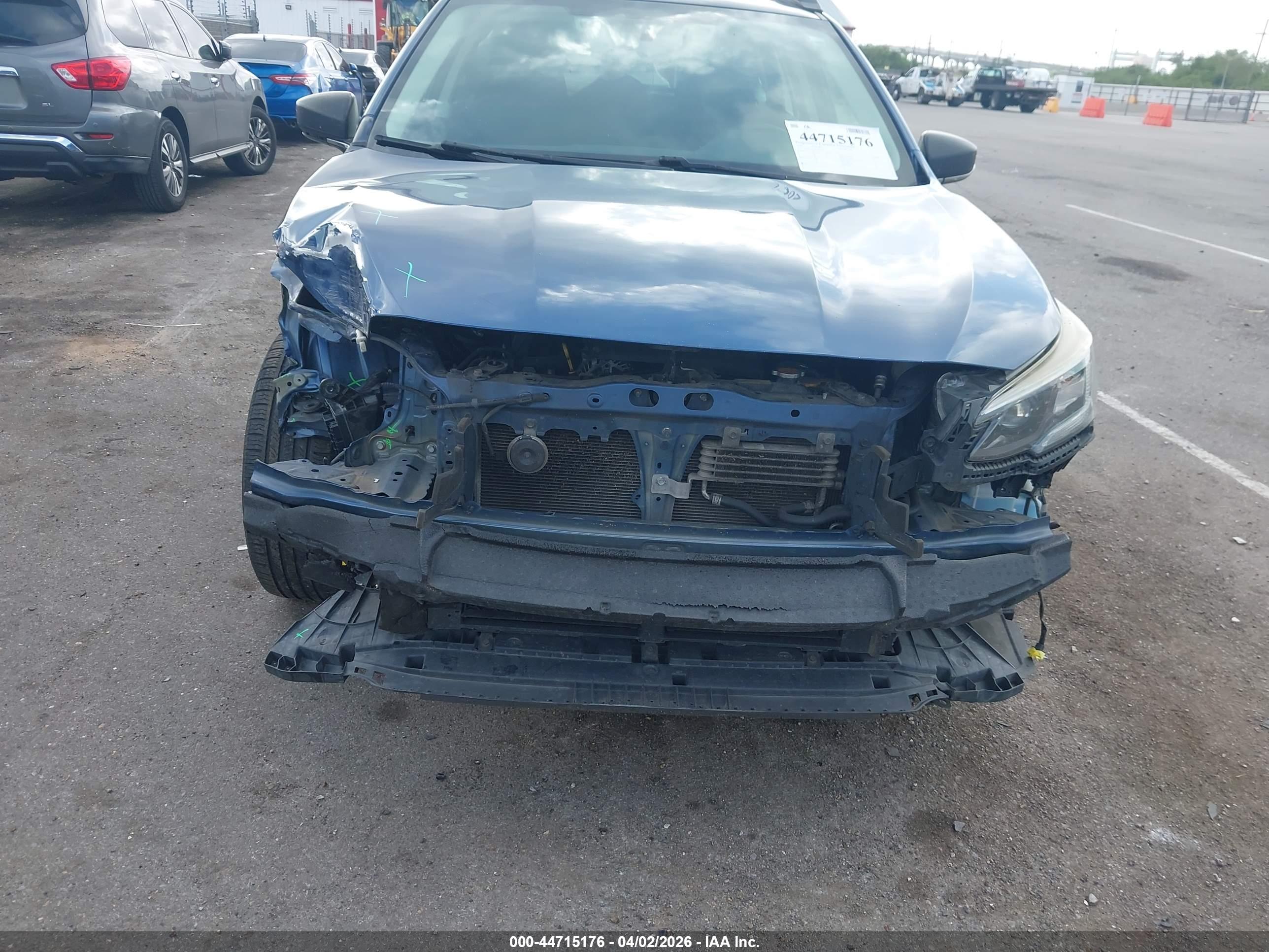 SUBARU OUTBACK image 6