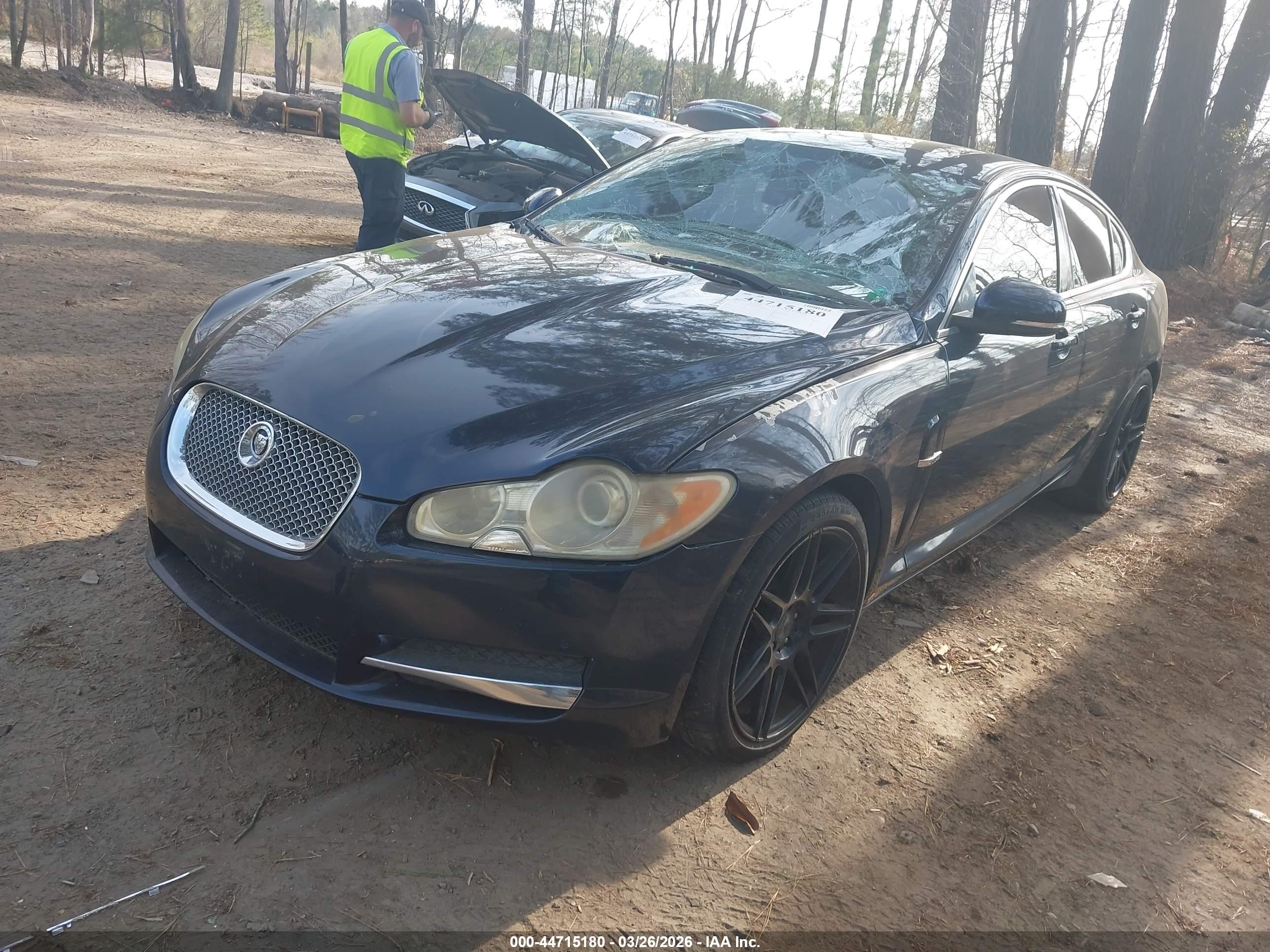 JAGUAR XF image 2