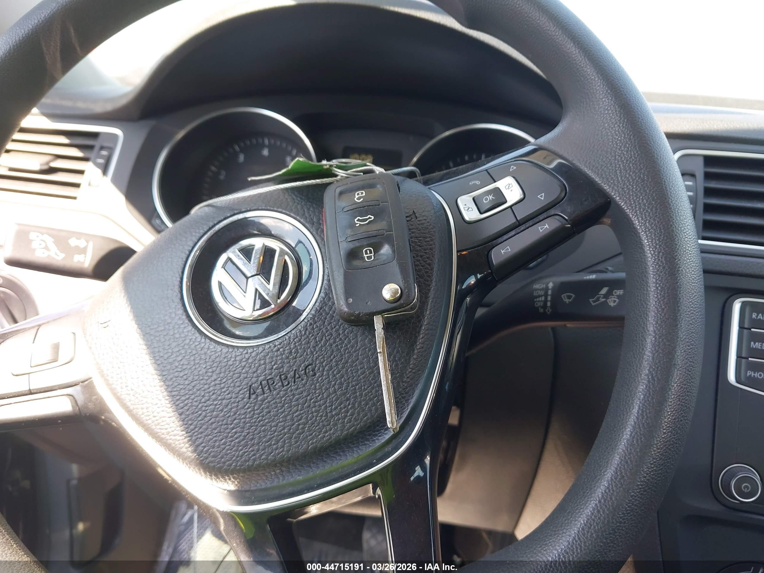 VOLKSWAGEN JETTA image 11