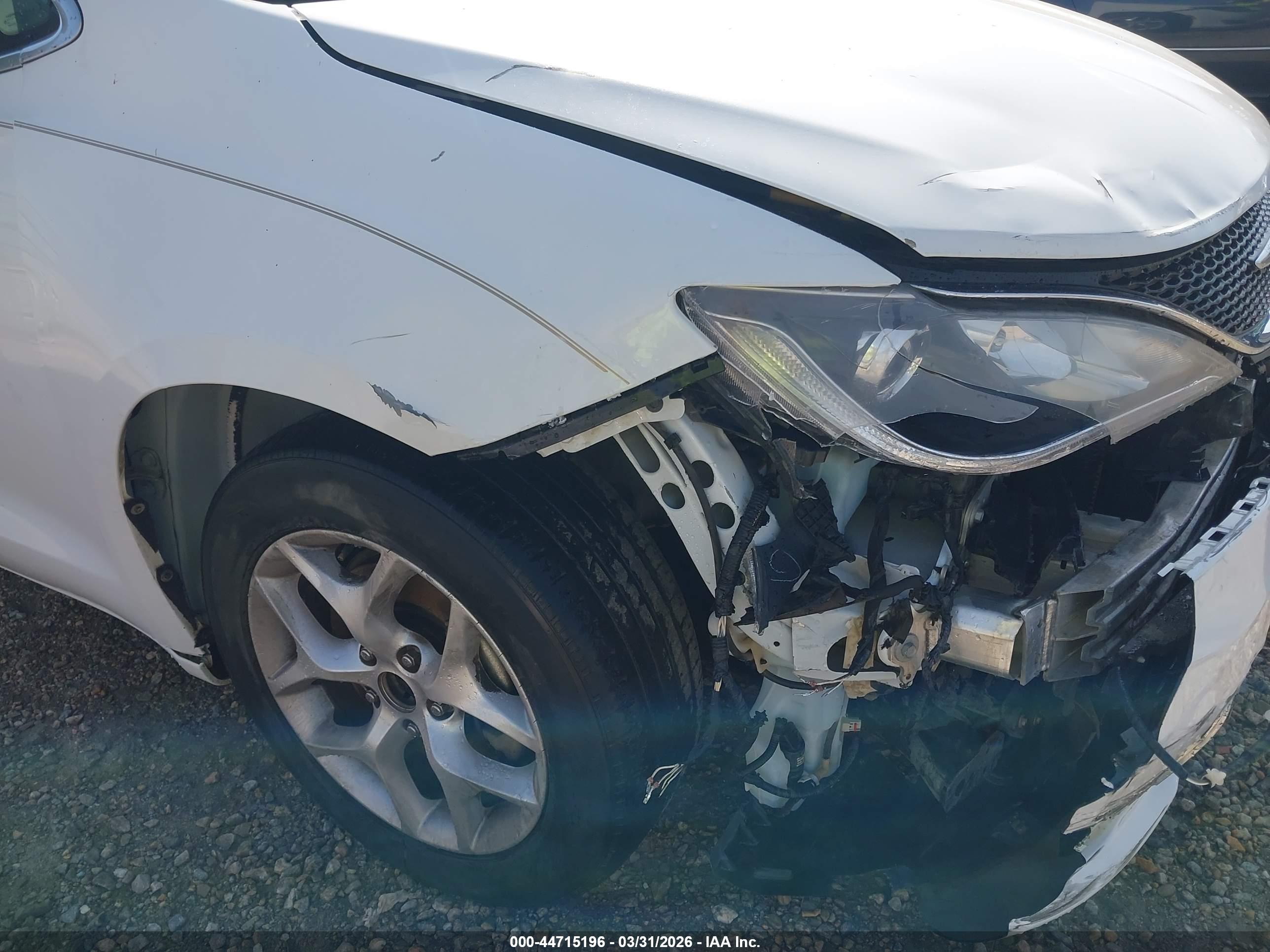 CHRYSLER PACIFICA image 6