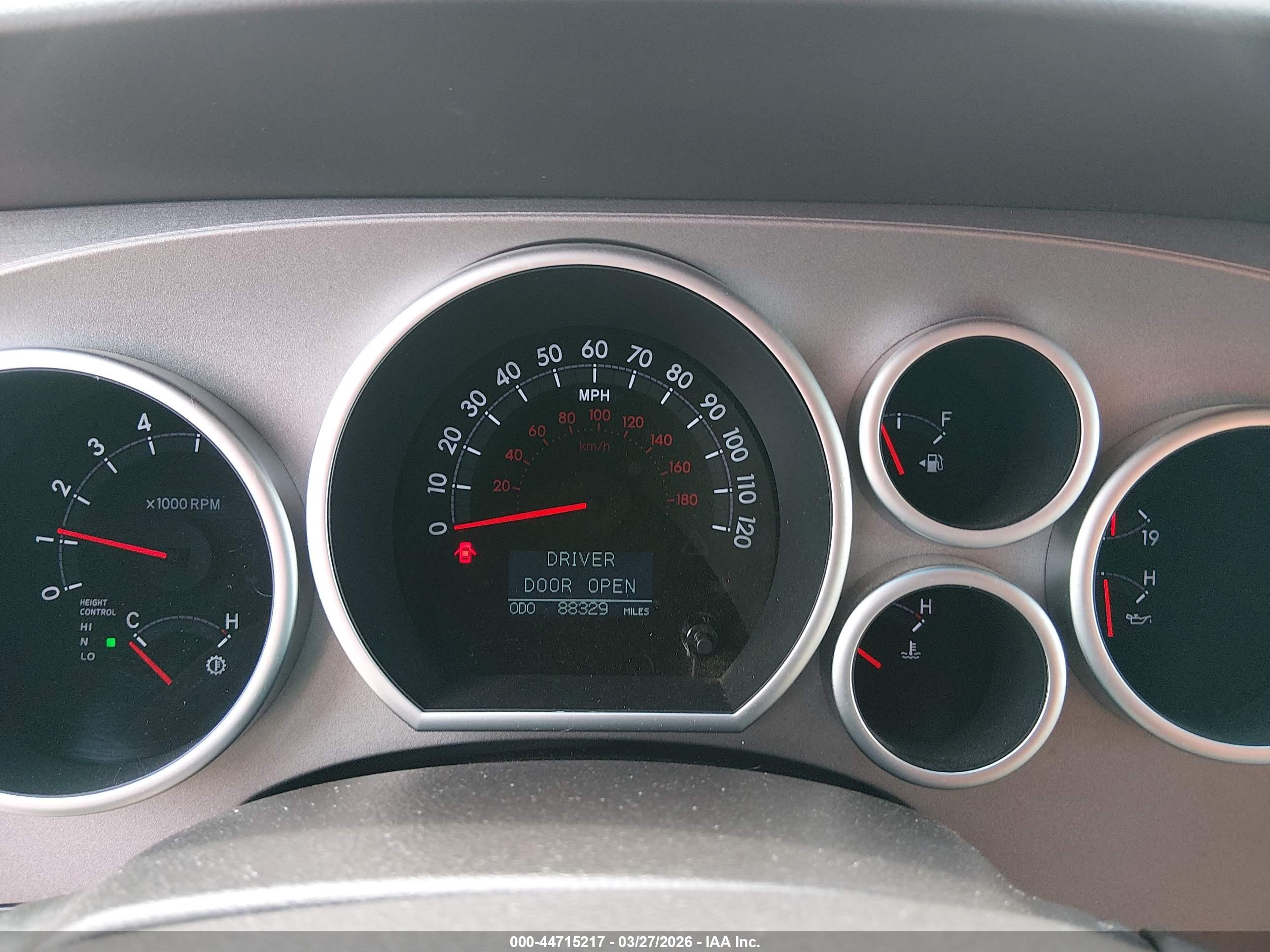 TOYOTA SEQUOIA image 7