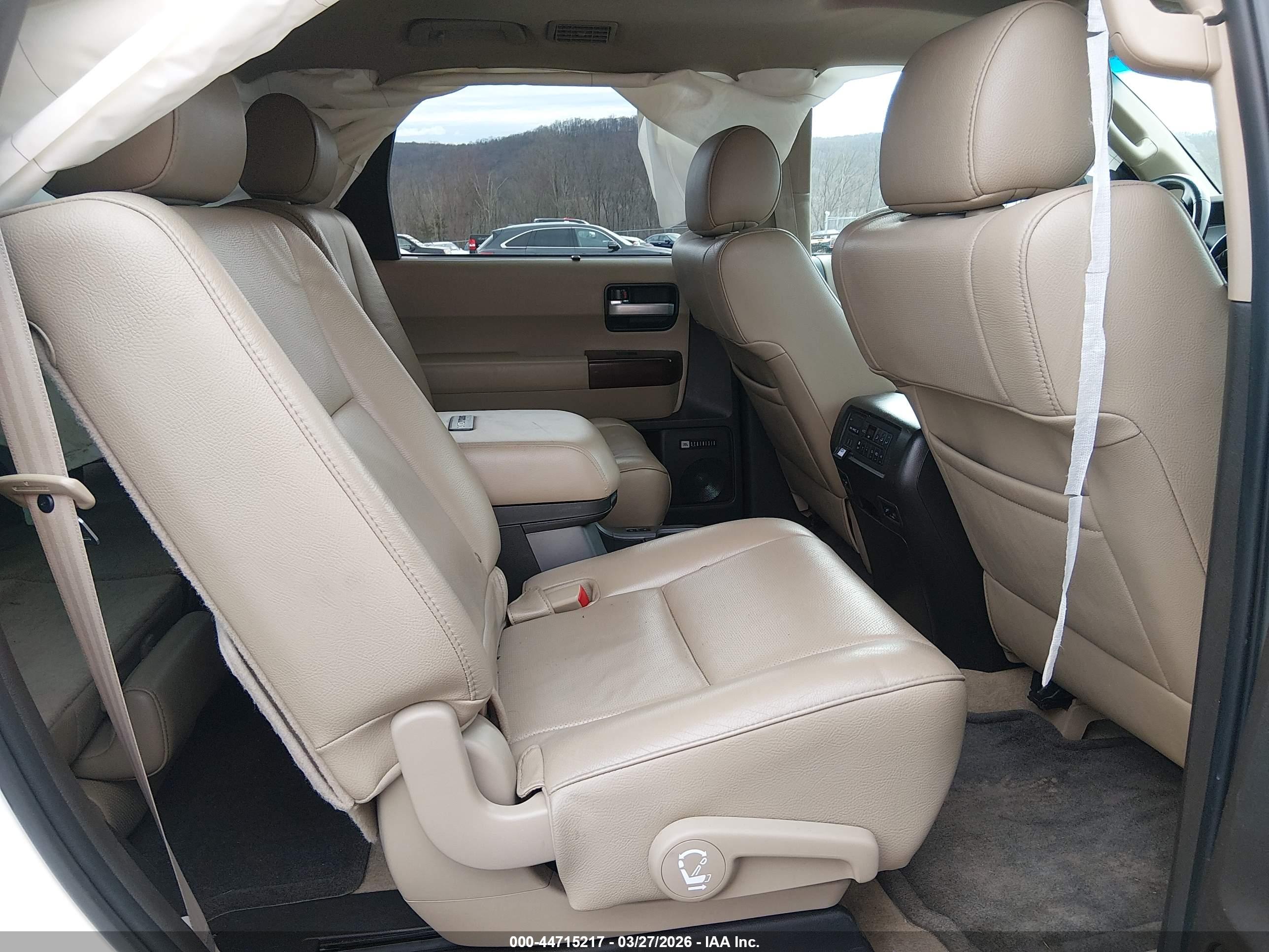 TOYOTA SEQUOIA image 8