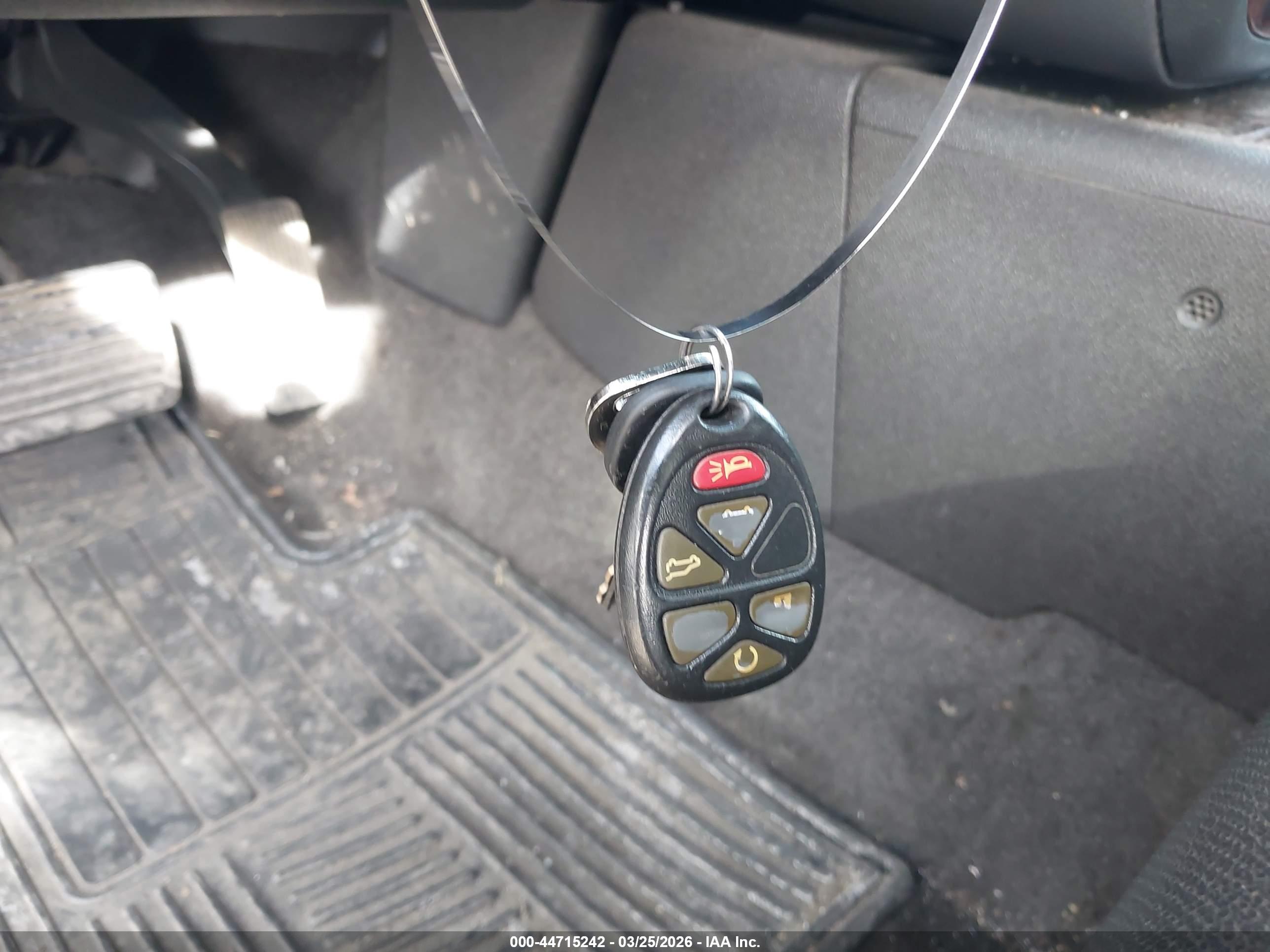 GMC YUKON image 11