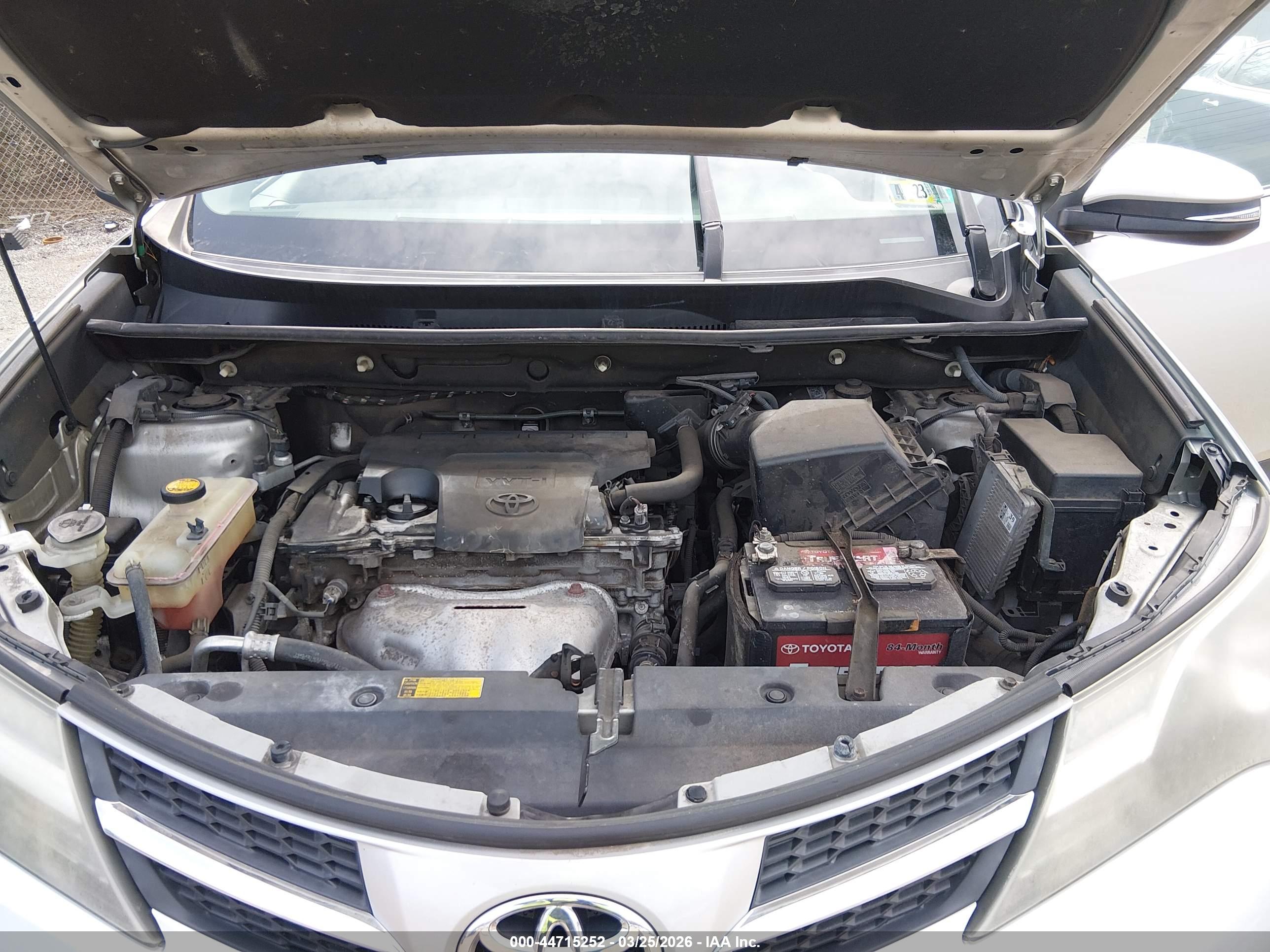 TOYOTA RAV4 image 10
