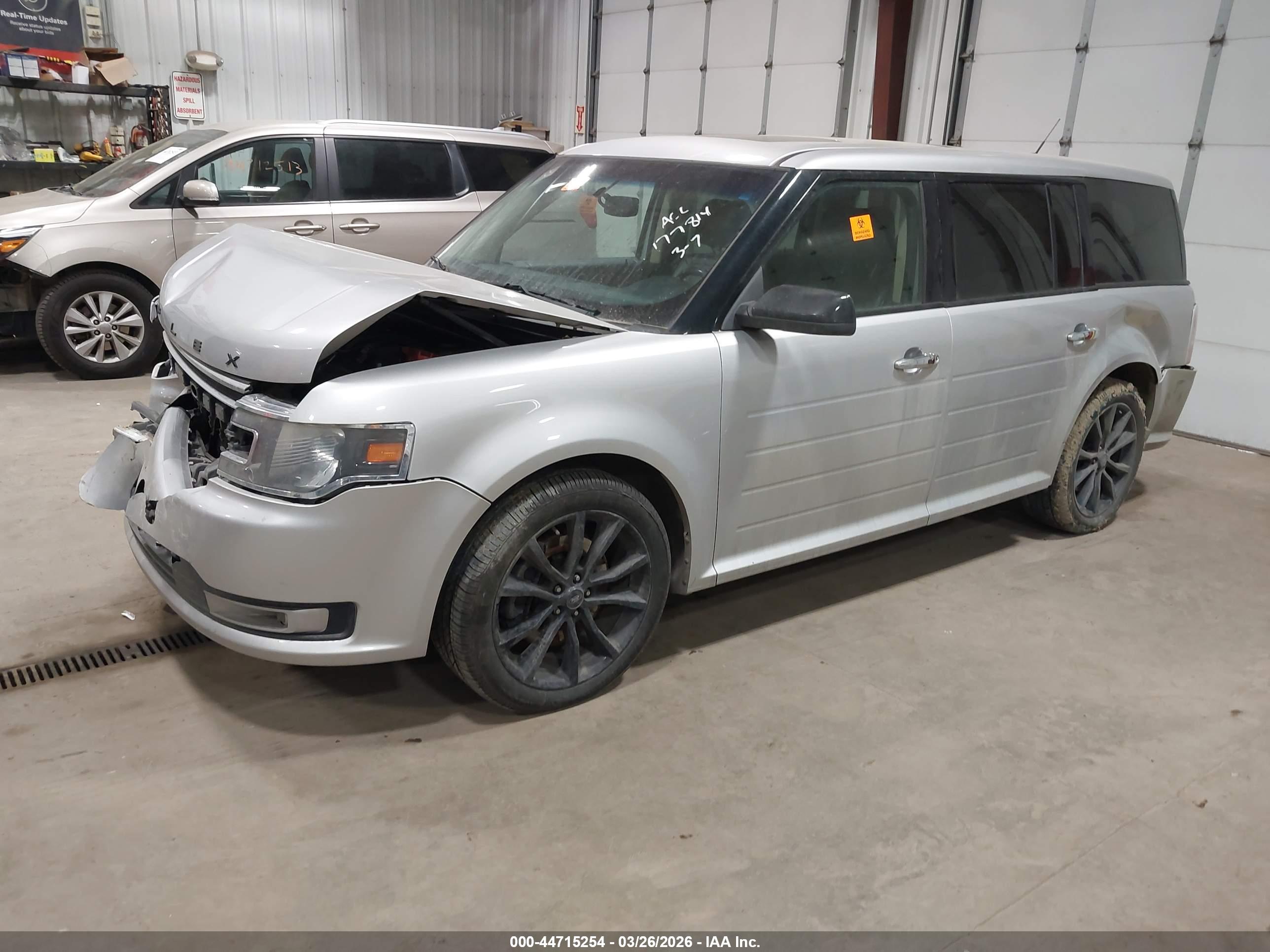 FORD FLEX image 2