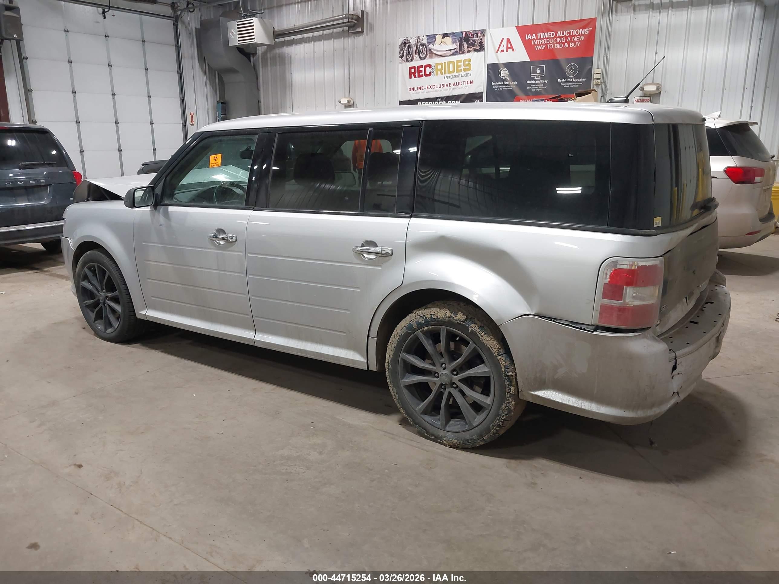 FORD FLEX image 3