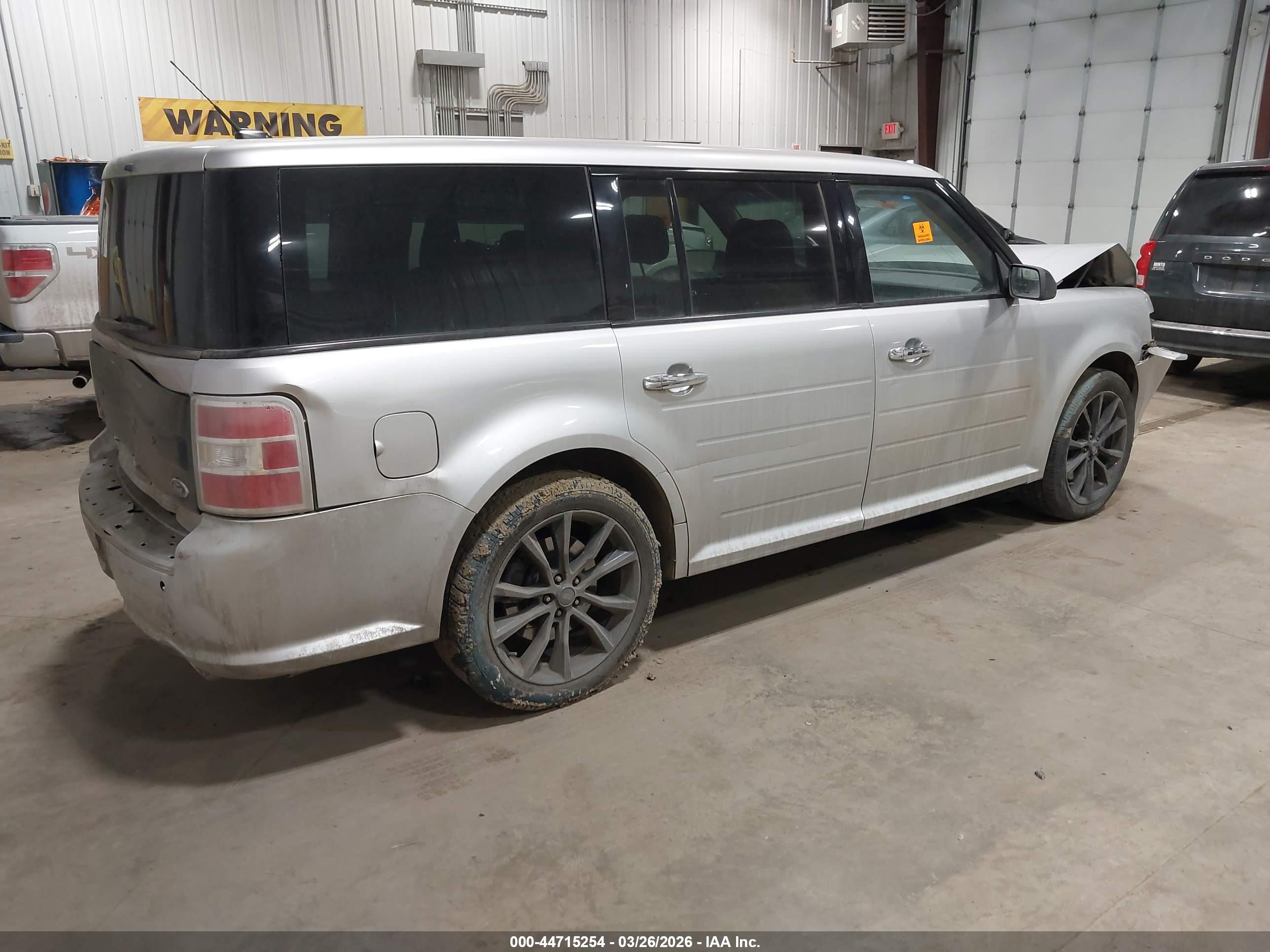 FORD FLEX image 4