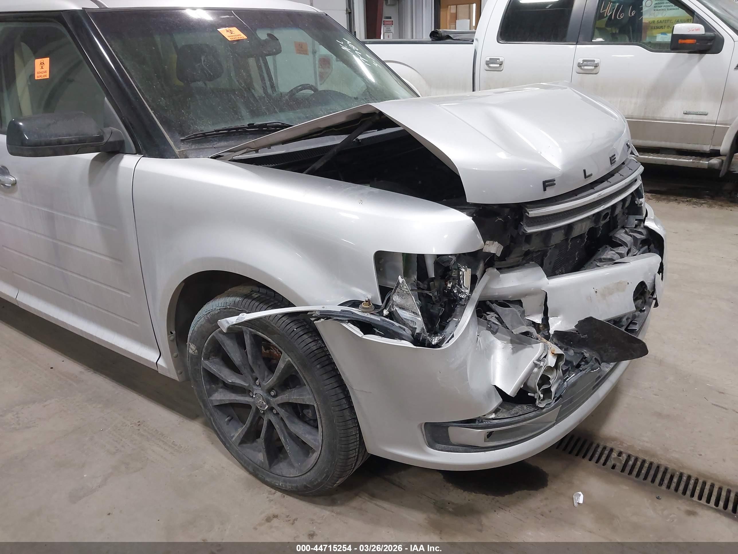 FORD FLEX image 6