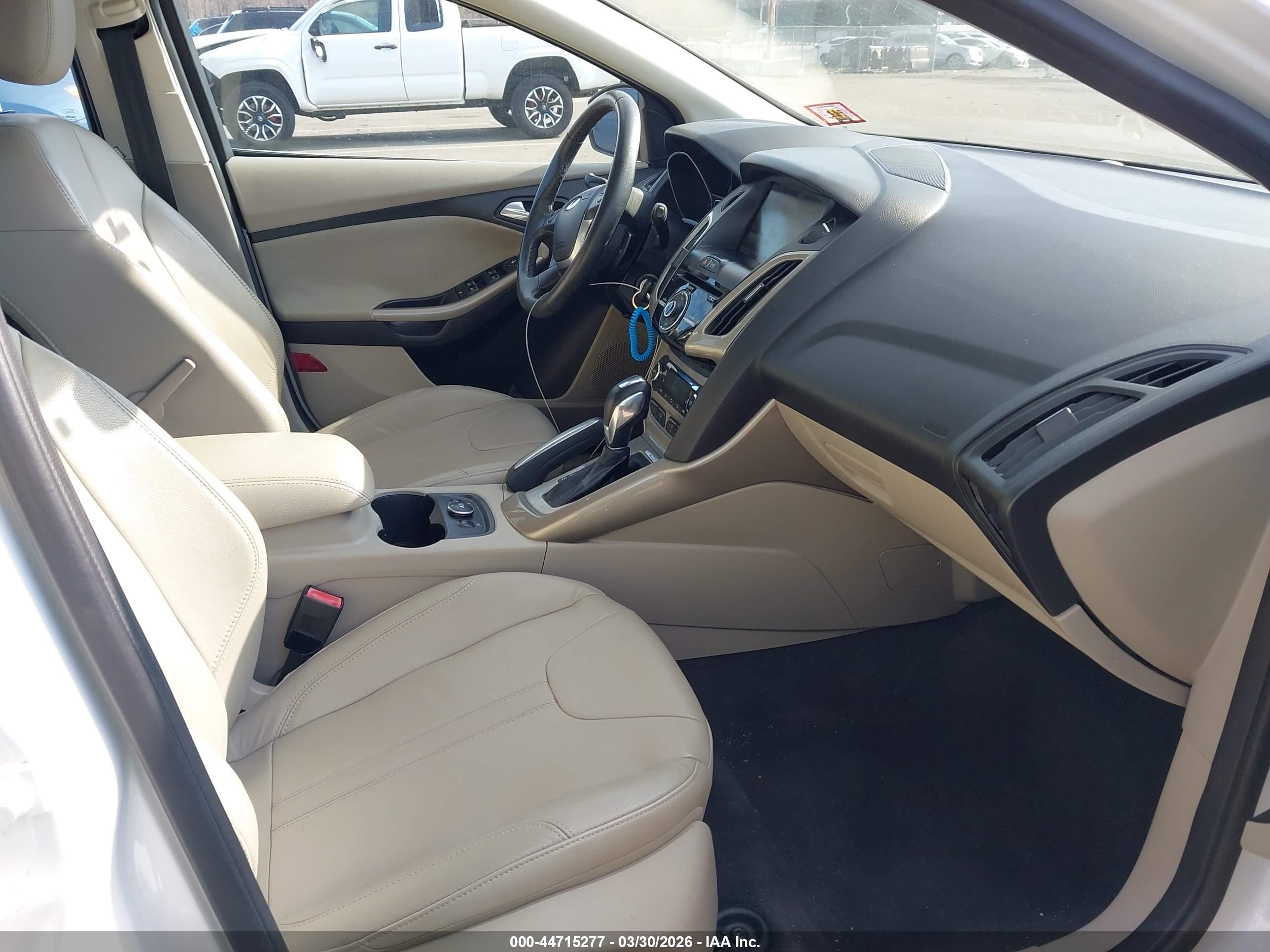 FORD FOCUS image 5