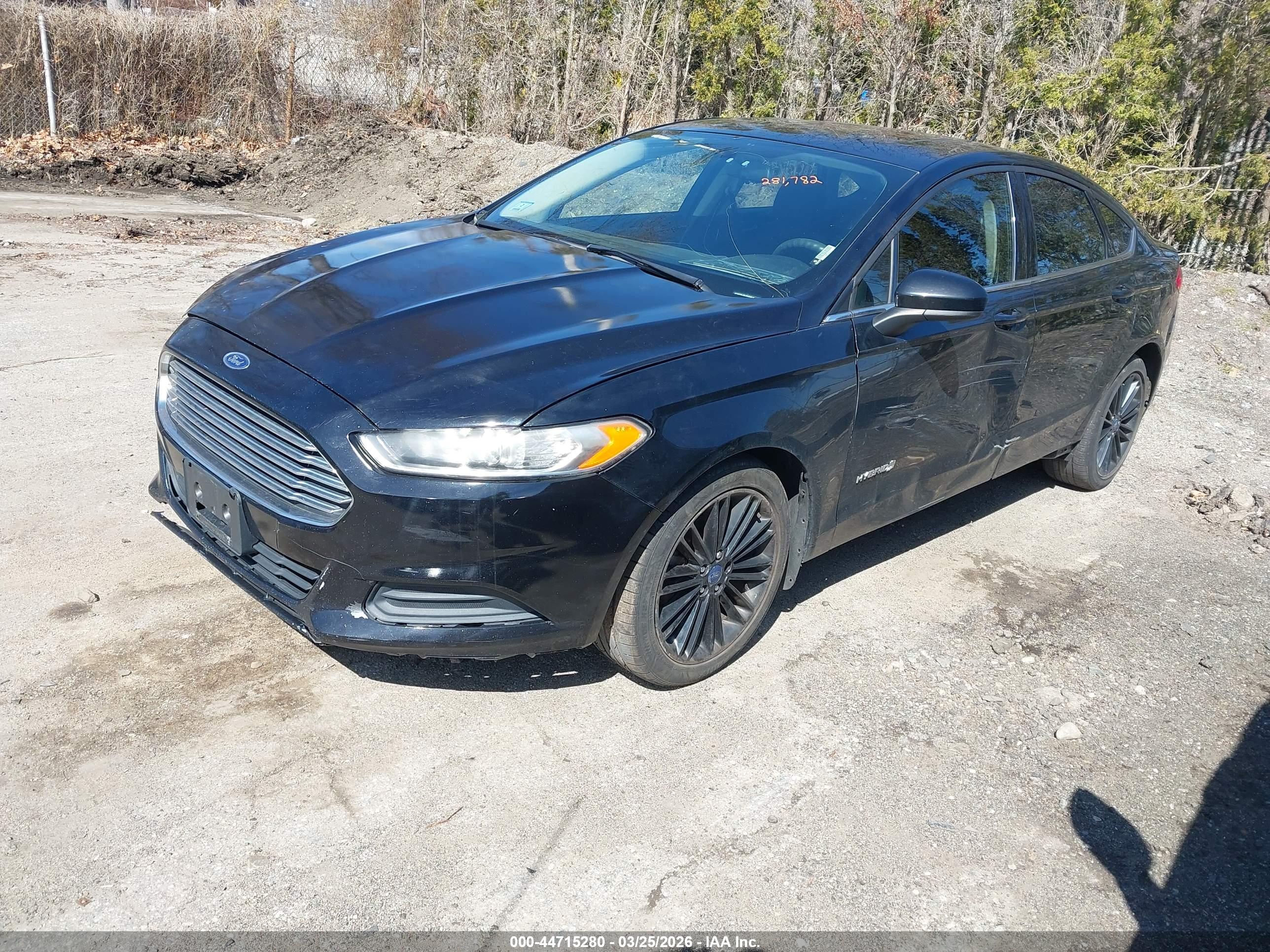 FORD FUSION image 2