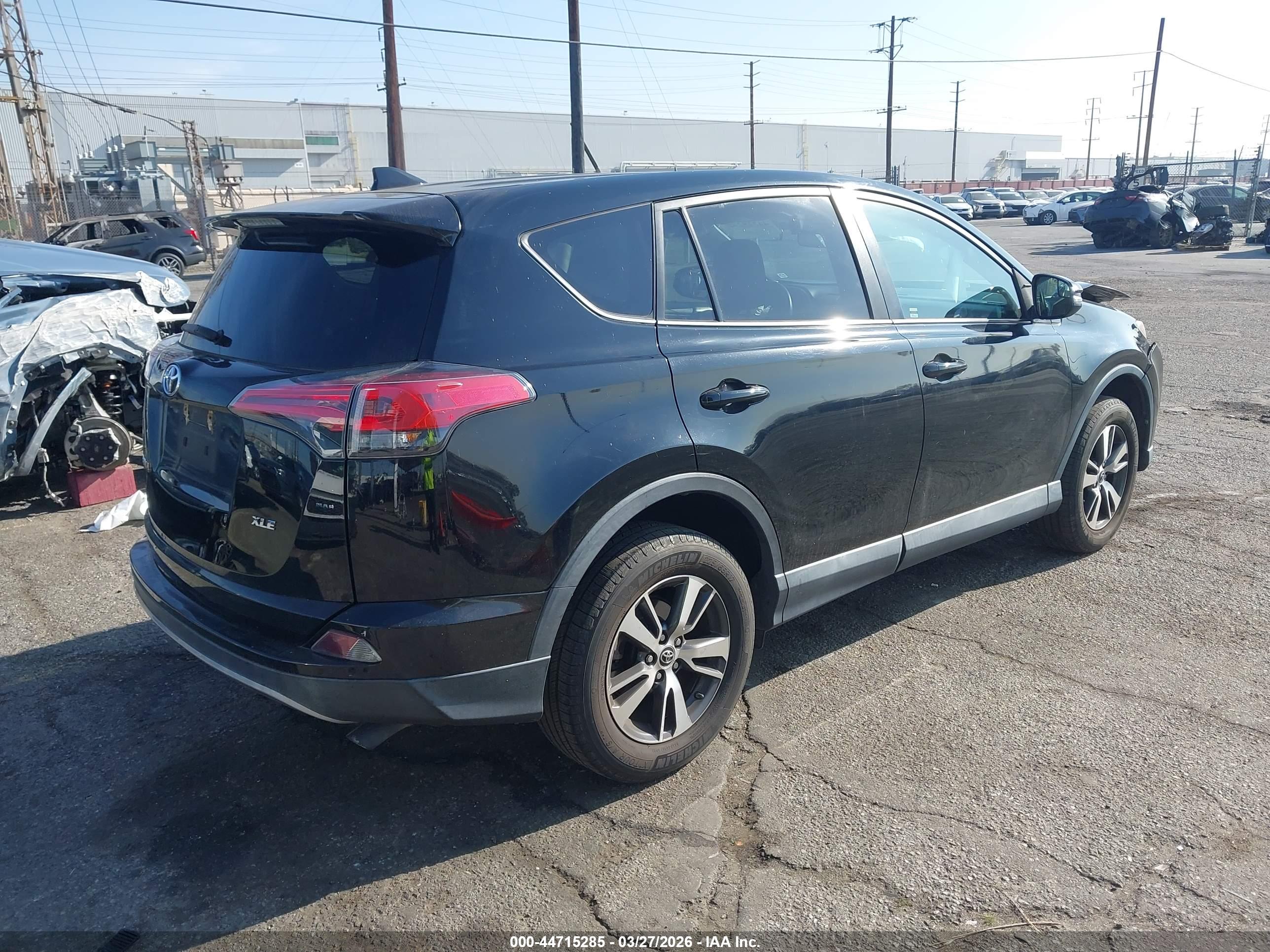 TOYOTA RAV4 image 4