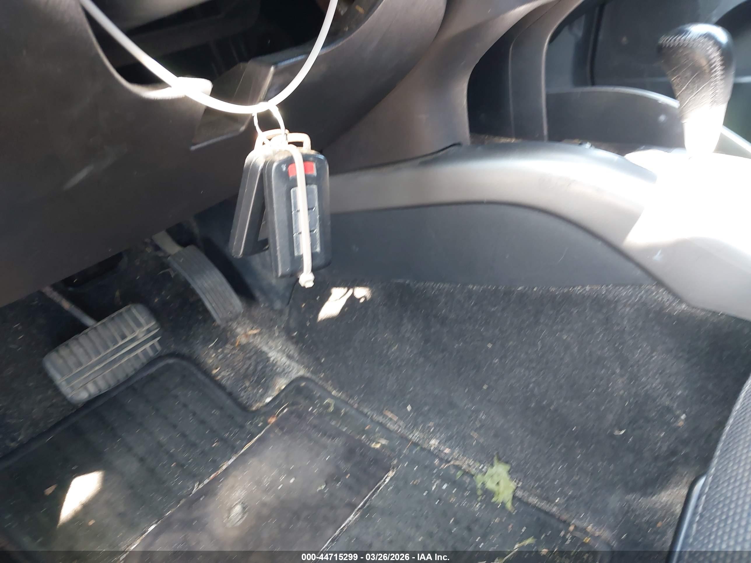 MITSUBISHI OUTLANDER image 11
