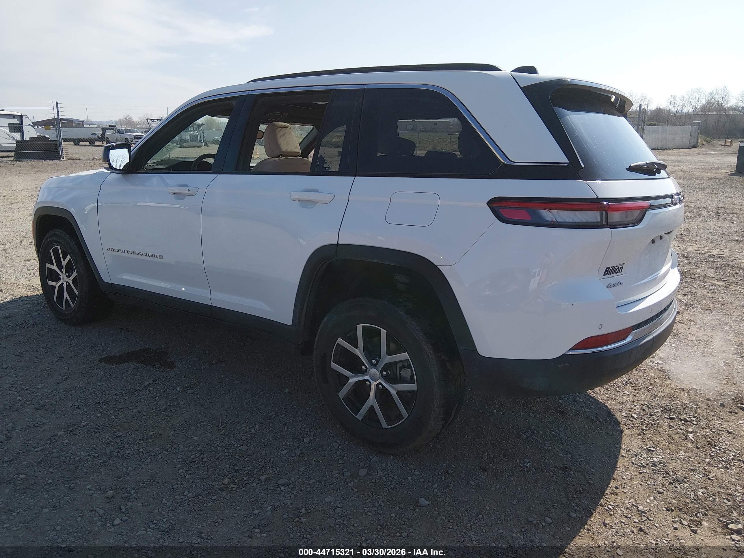JEEP GRAND image 3