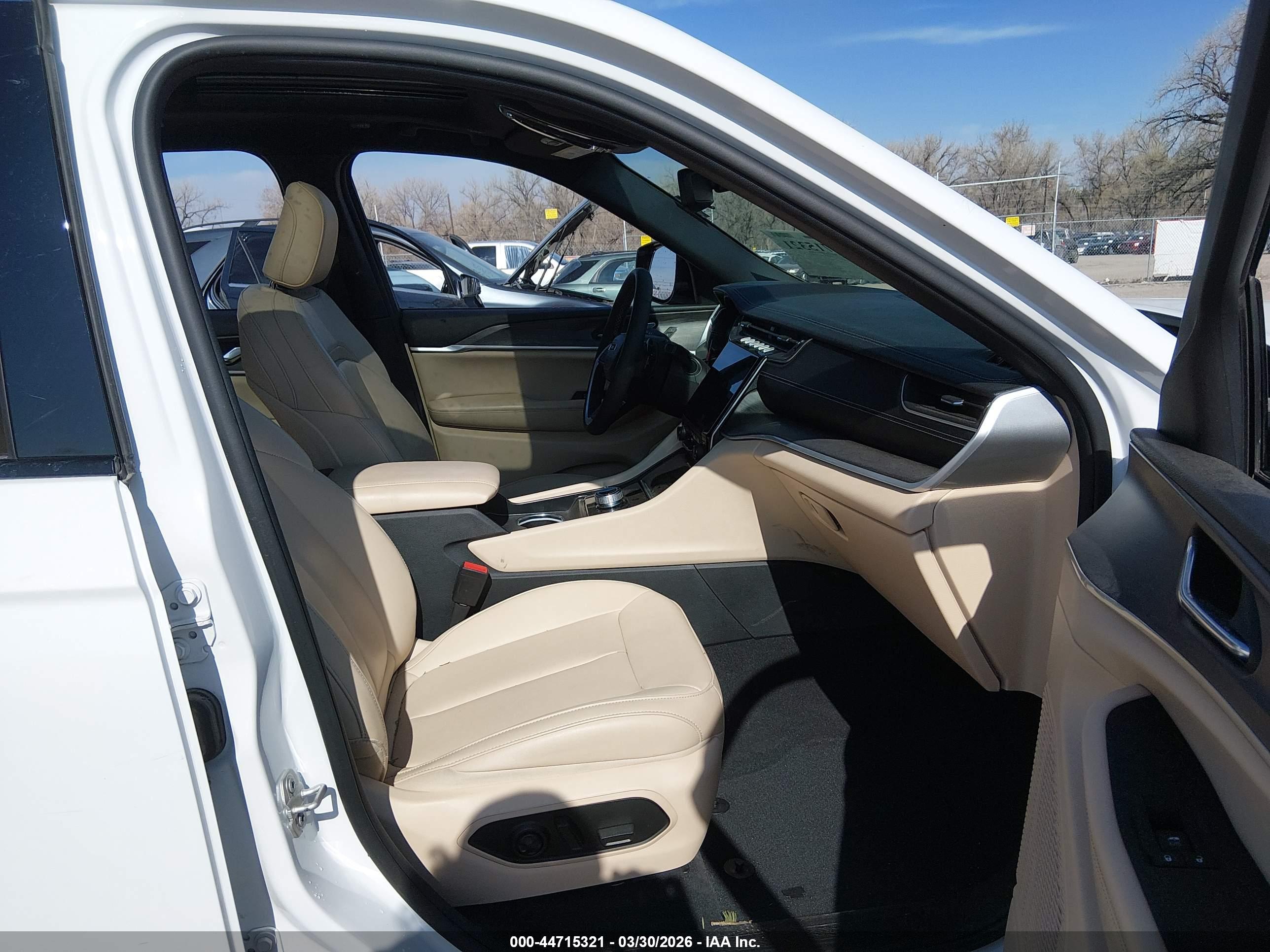 JEEP GRAND image 5