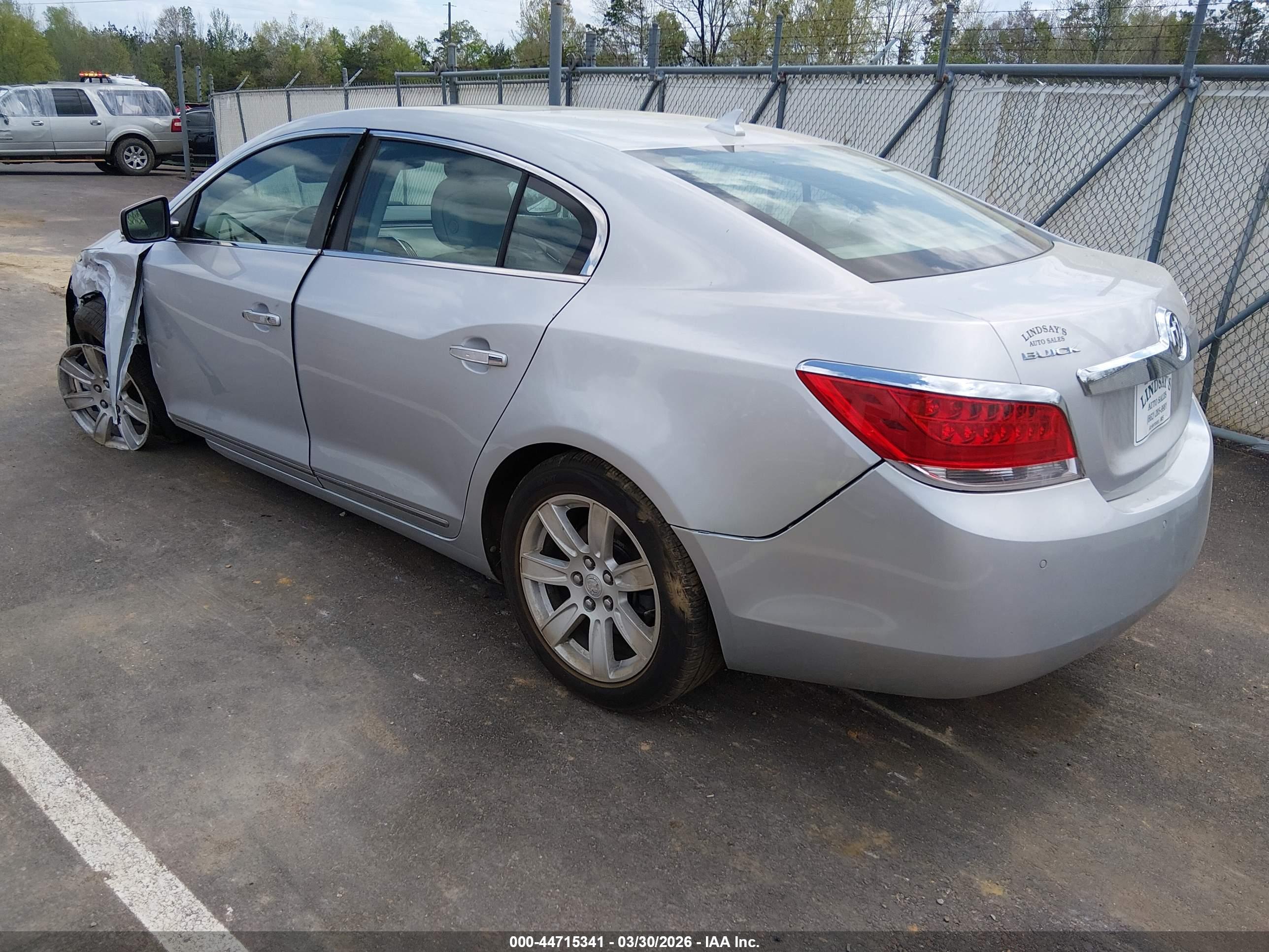 BUICK LACROSSE image 3