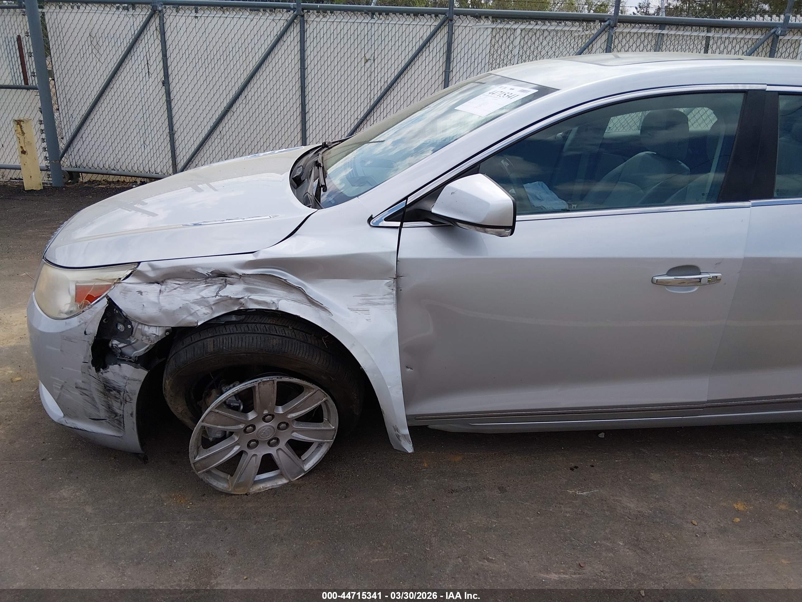 BUICK LACROSSE image 6