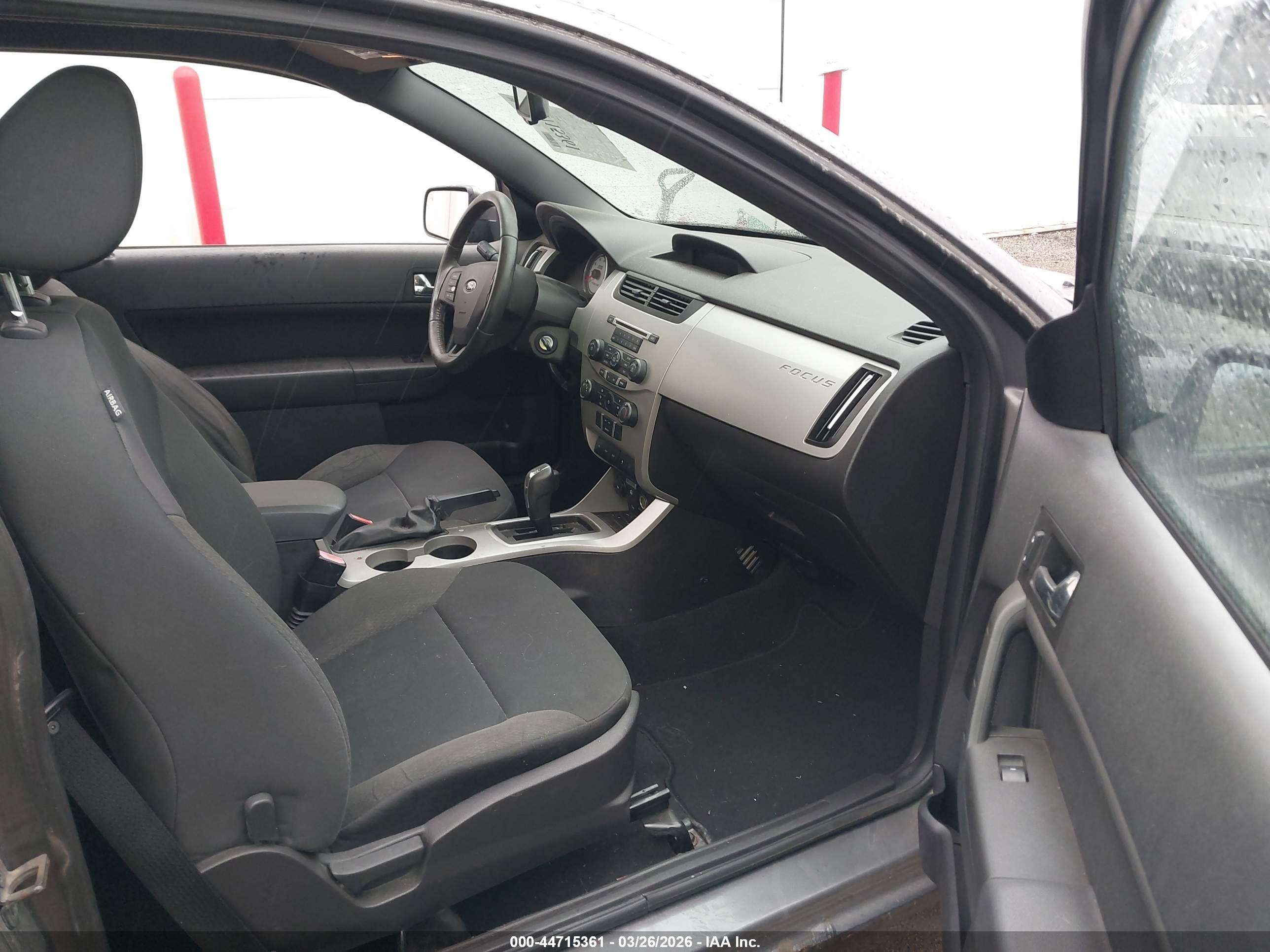 FORD FOCUS image 5