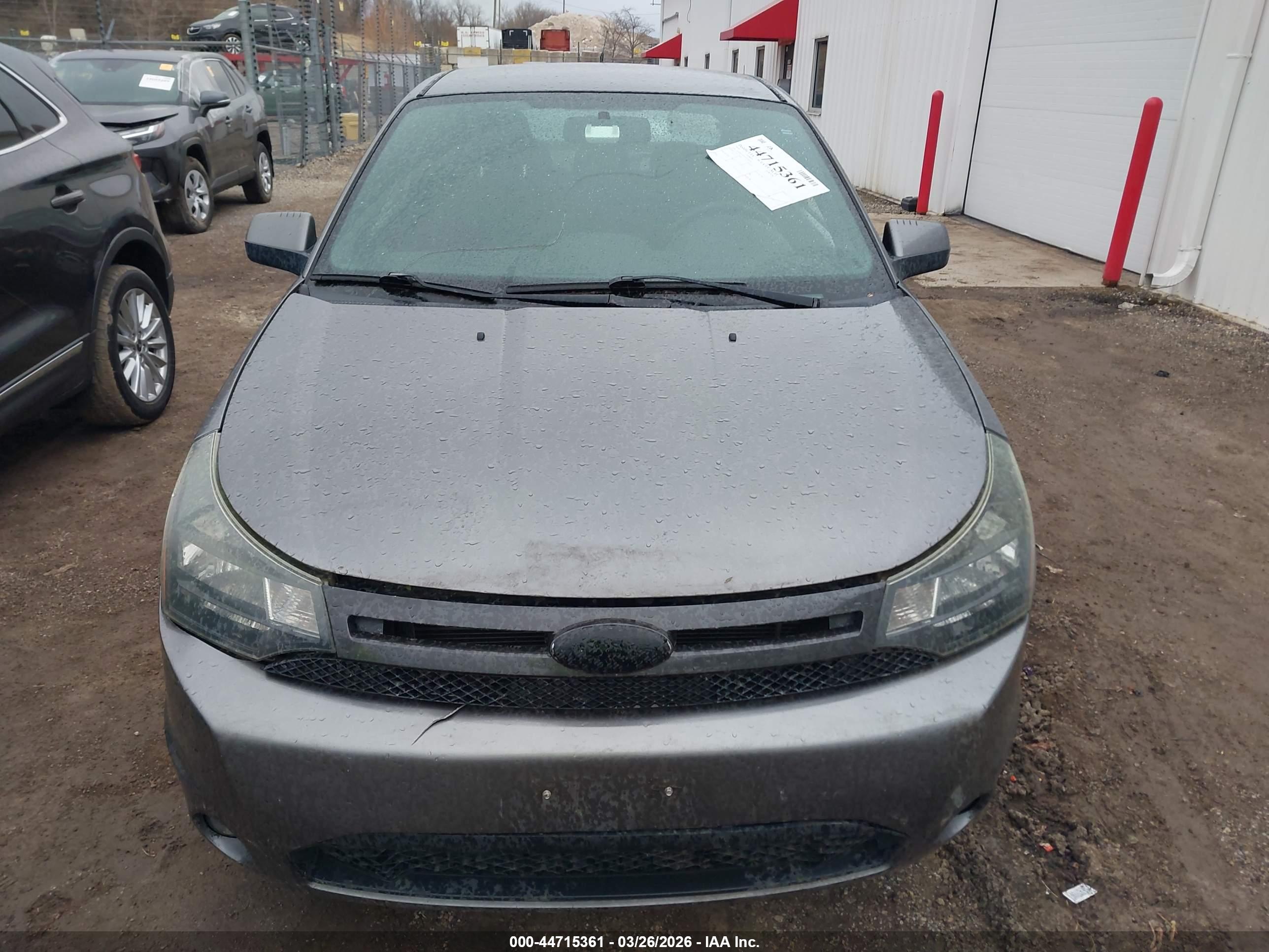 FORD FOCUS image 6